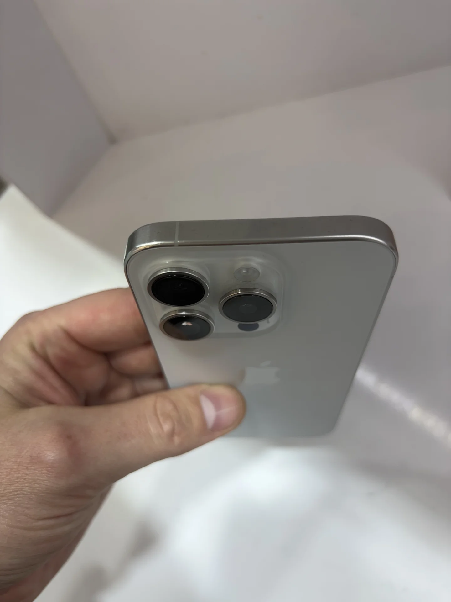iPhone 15 pro 512gb белый 89% - миниатюра 2
