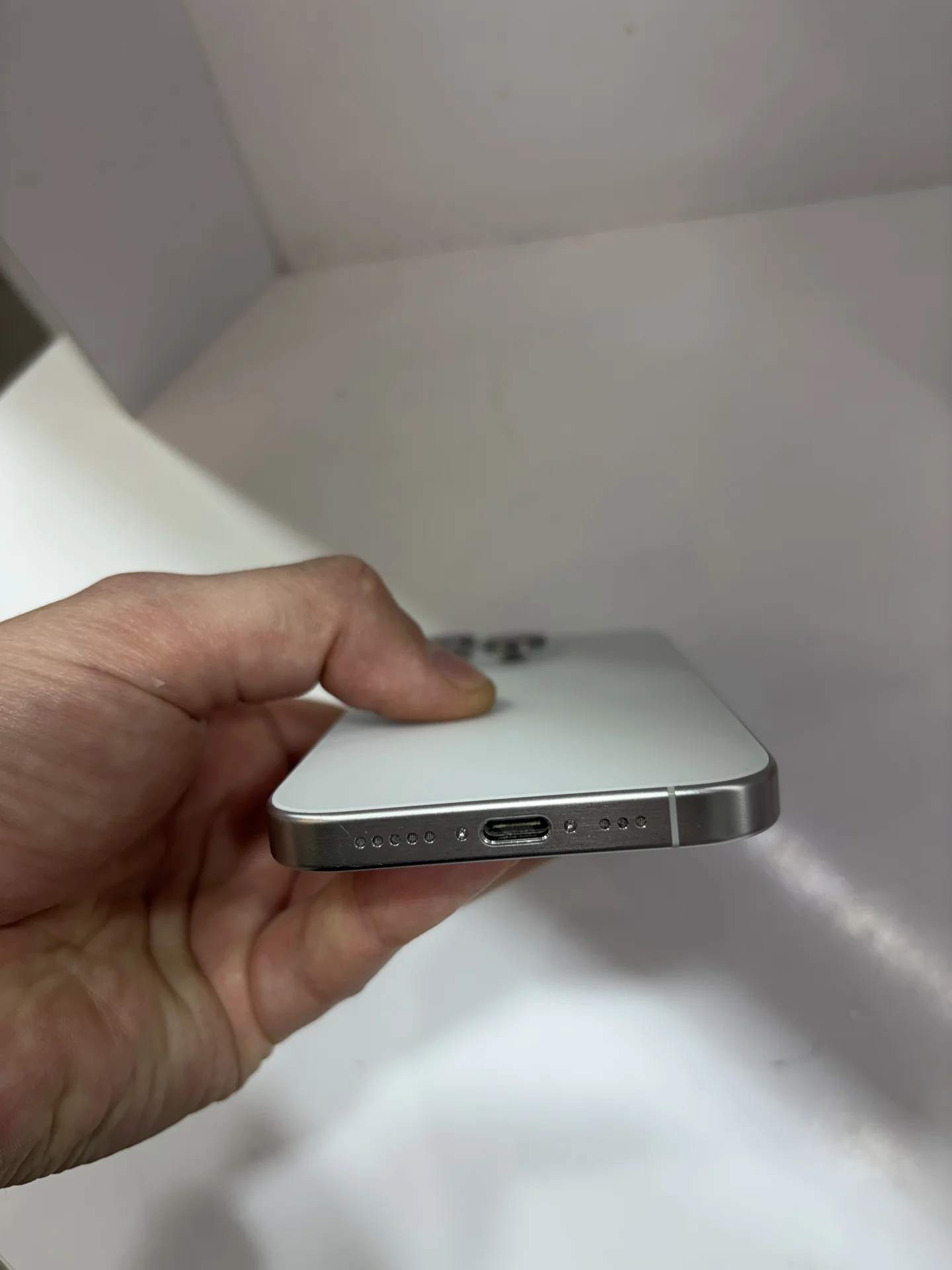iPhone 15 pro 512gb белый 89% - миниатюра 3