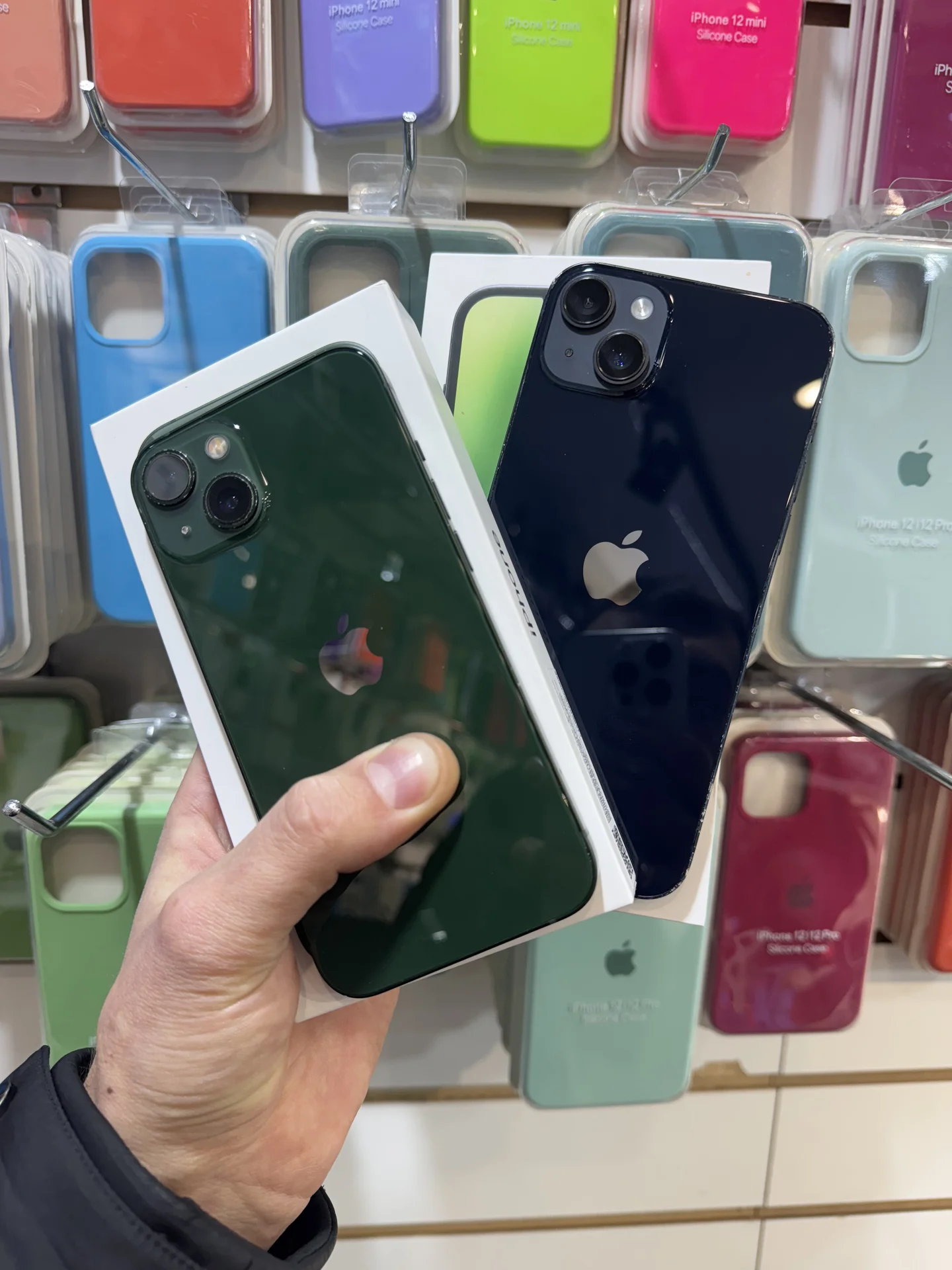 iPhone 14+ plus 128gb - миниатюра 3