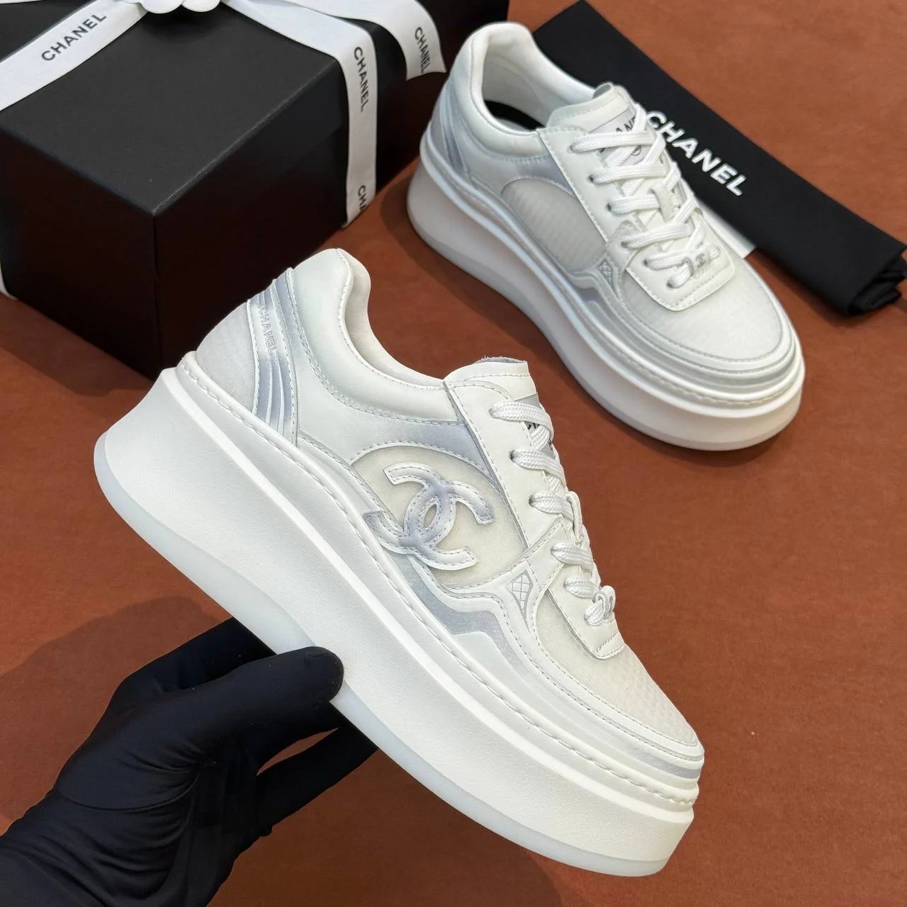 Кроссовки Chanel на платформе - изображение 1