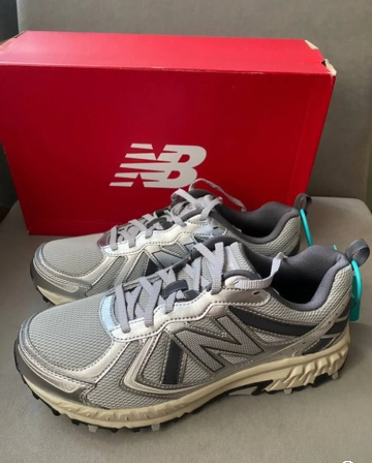 New balance 410 новые оригинал EU 39,5 в Сочи - миниатюра 4