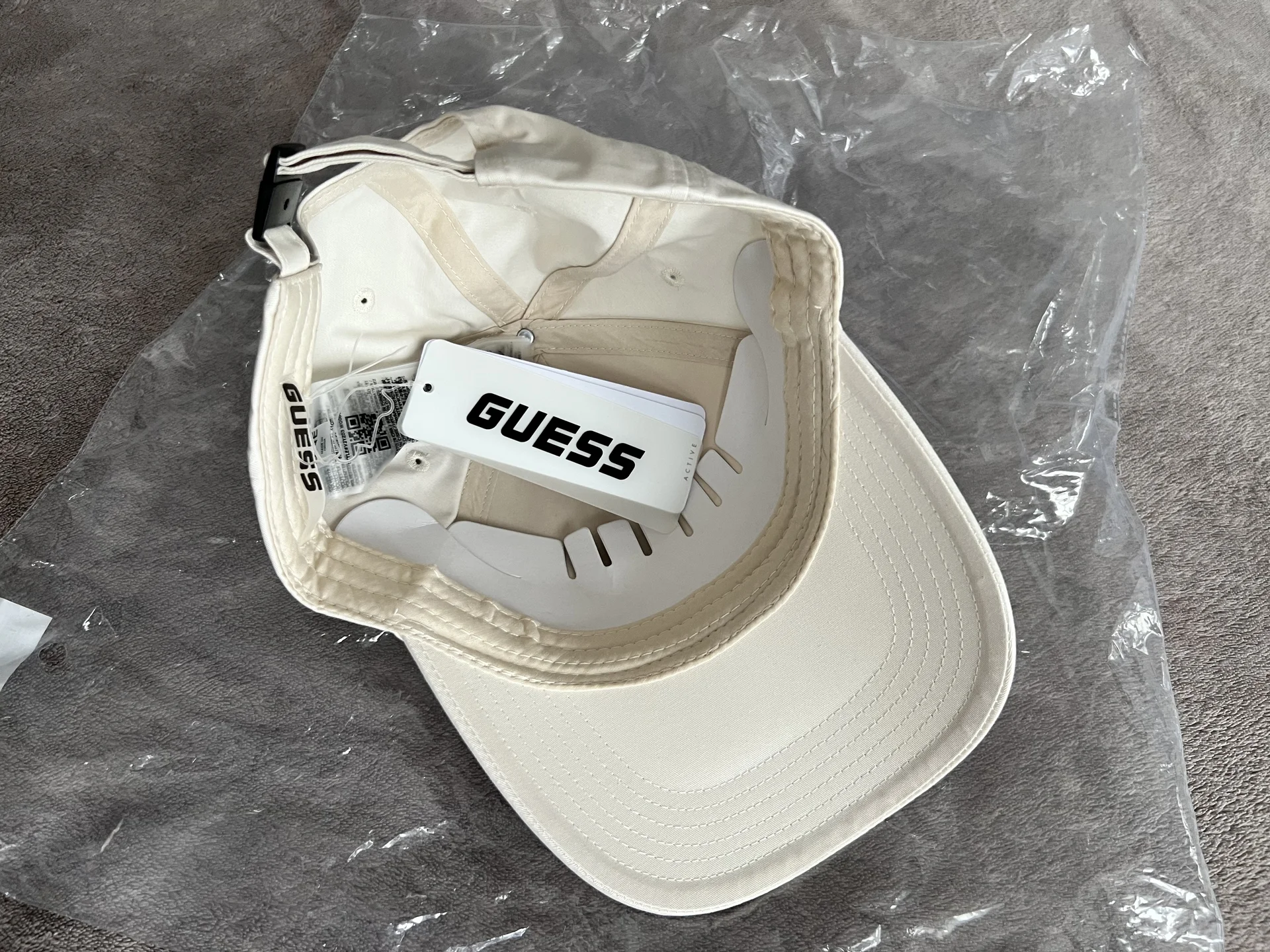 Кепка женская Guess оригинал - миниатюра 4