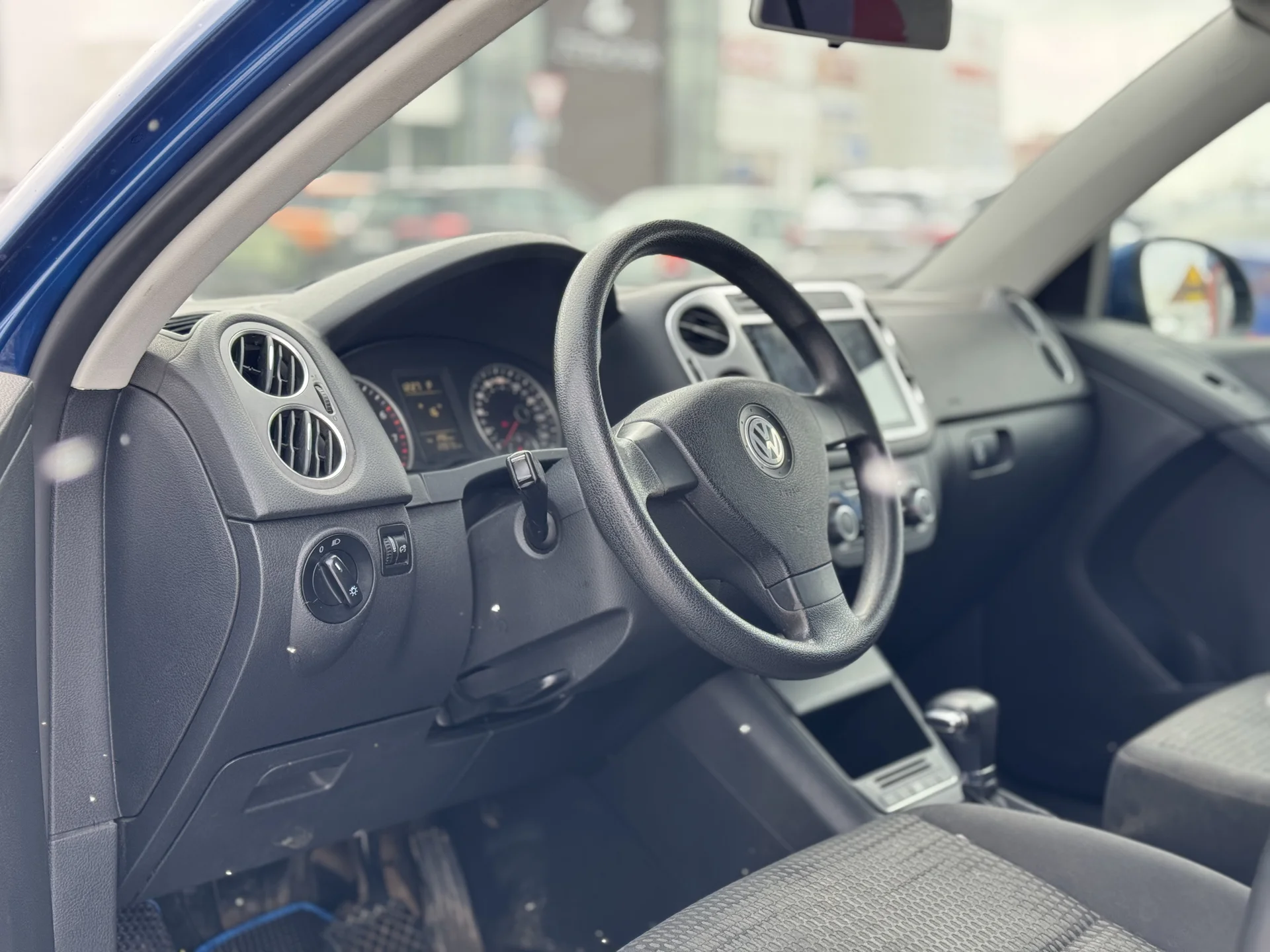 Volkswagen Tiguan 2010 2л полный привод 207.000 - миниатюра 9