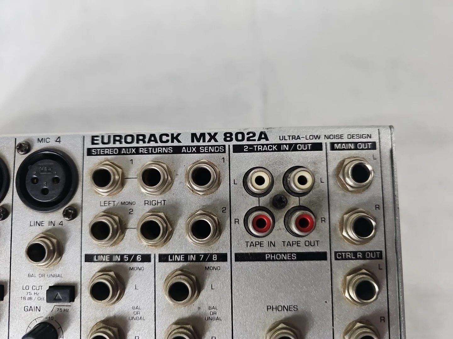 Микшерный пульт Behringer Eurorack MX 802A - миниатюра 2