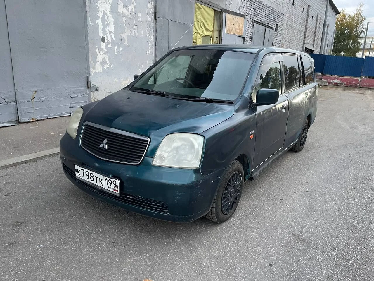 Mitsubishi dion 2001 - изображение 1