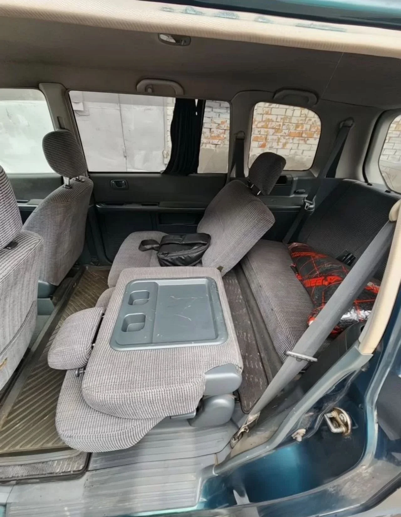 Mitsubishi dion 2001 - миниатюра 8