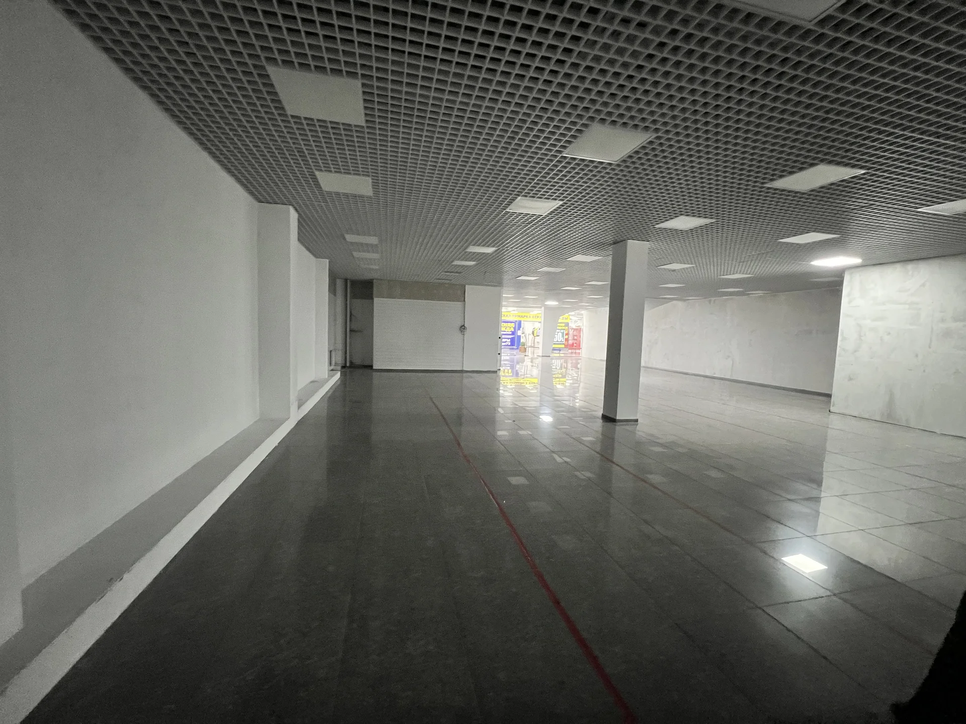 Сдам торговую площадь 493,62 м² в ТЦ «Авиатор» - миниатюра 2