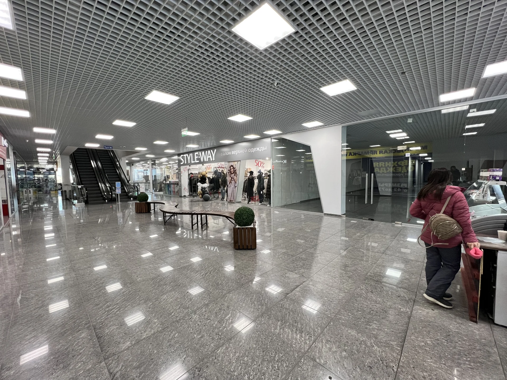 Сдам торговую площадь 493,62 м² в ТЦ «Авиатор» - миниатюра 5
