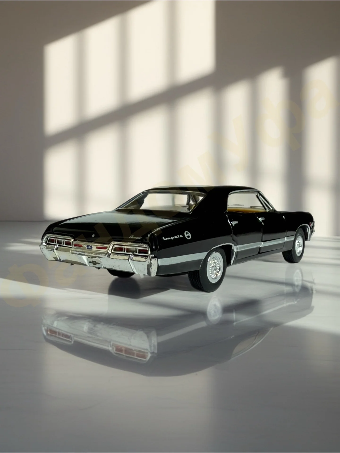 Модель машины Chevrolet impala 1967 1:43 Сверхъест - миниатюра 3