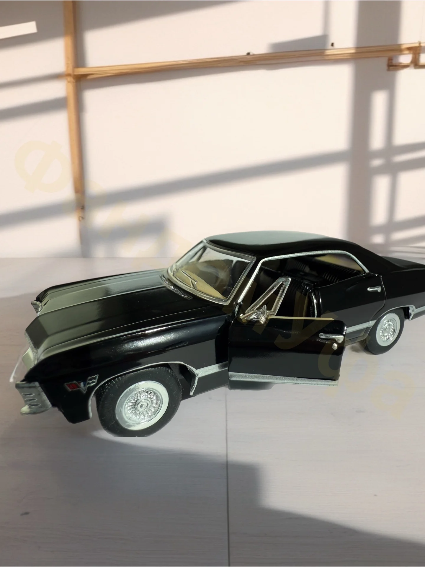 Модель машины Chevrolet impala 1967 1:43 Сверхъест - миниатюра 4