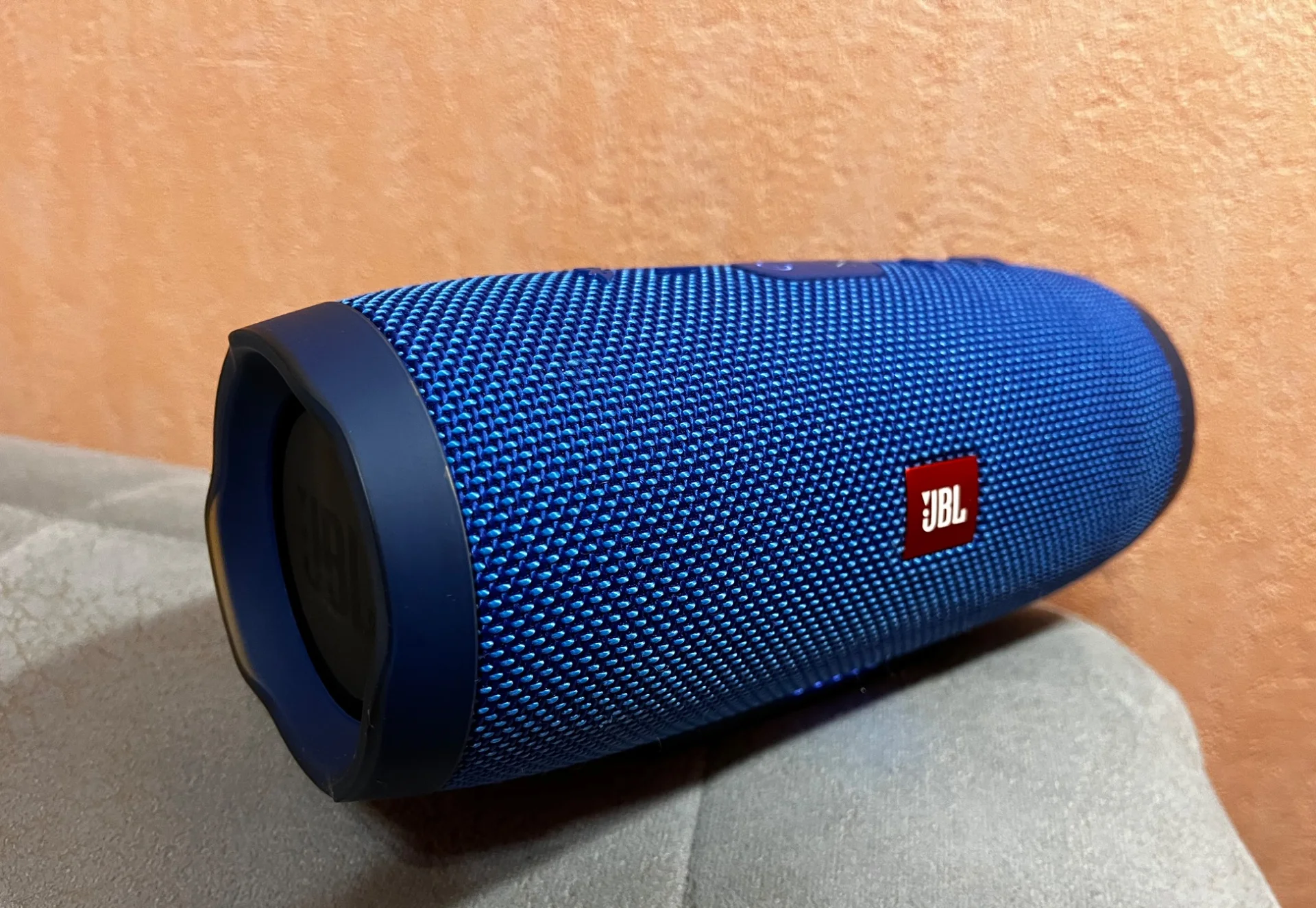 Колонка JBL Charge 3 оригинал - миниатюра 2