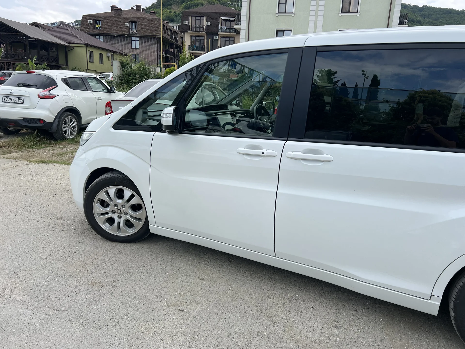 Honda Stepwgn 2015 - миниатюра 3