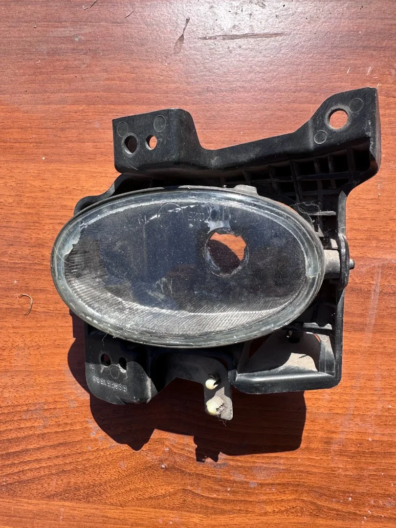 Противотуманная фара Левая на Mazda 3 (BK, 2003-2009 —Оригинал Stanley - изображение 1