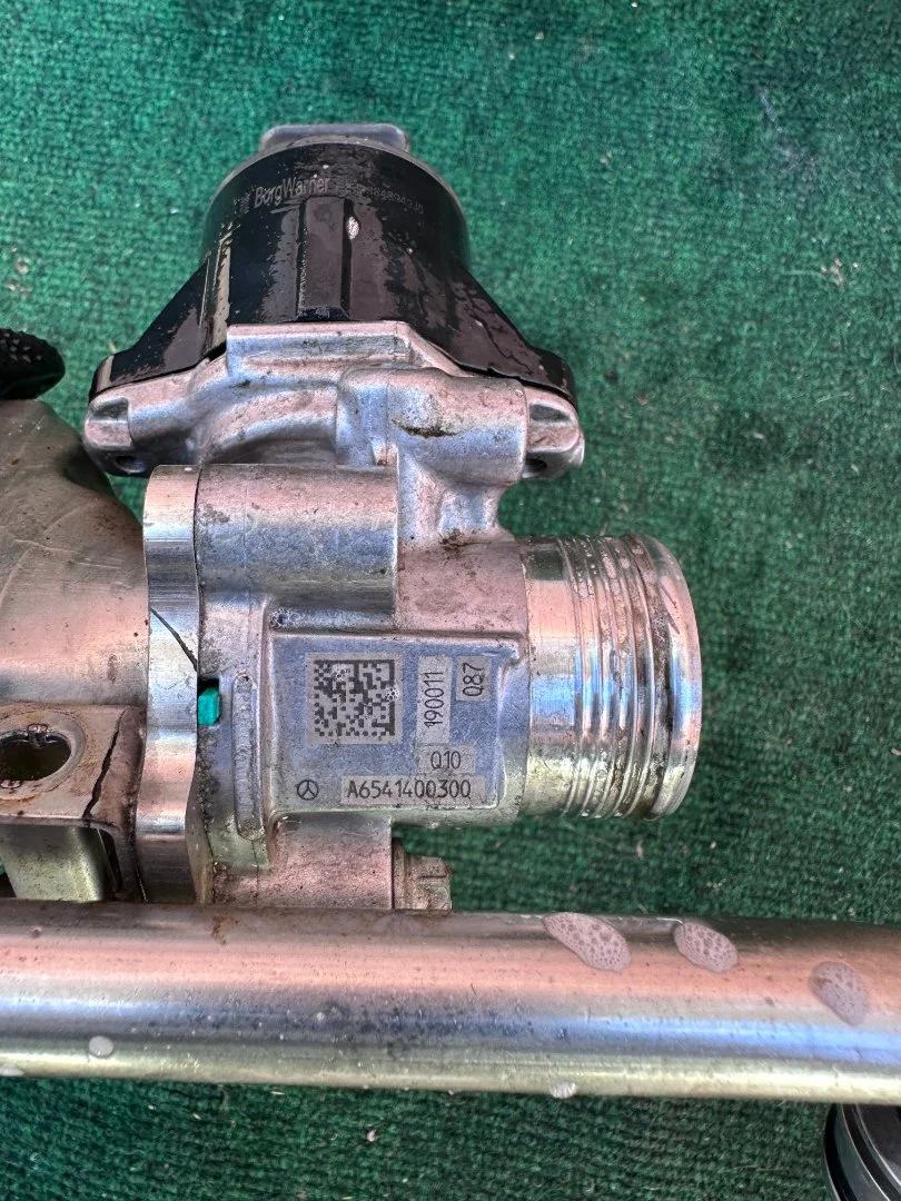 Клапан EGR с охладителем Mercedes OM654 (A6541400300) - миниатюра 3