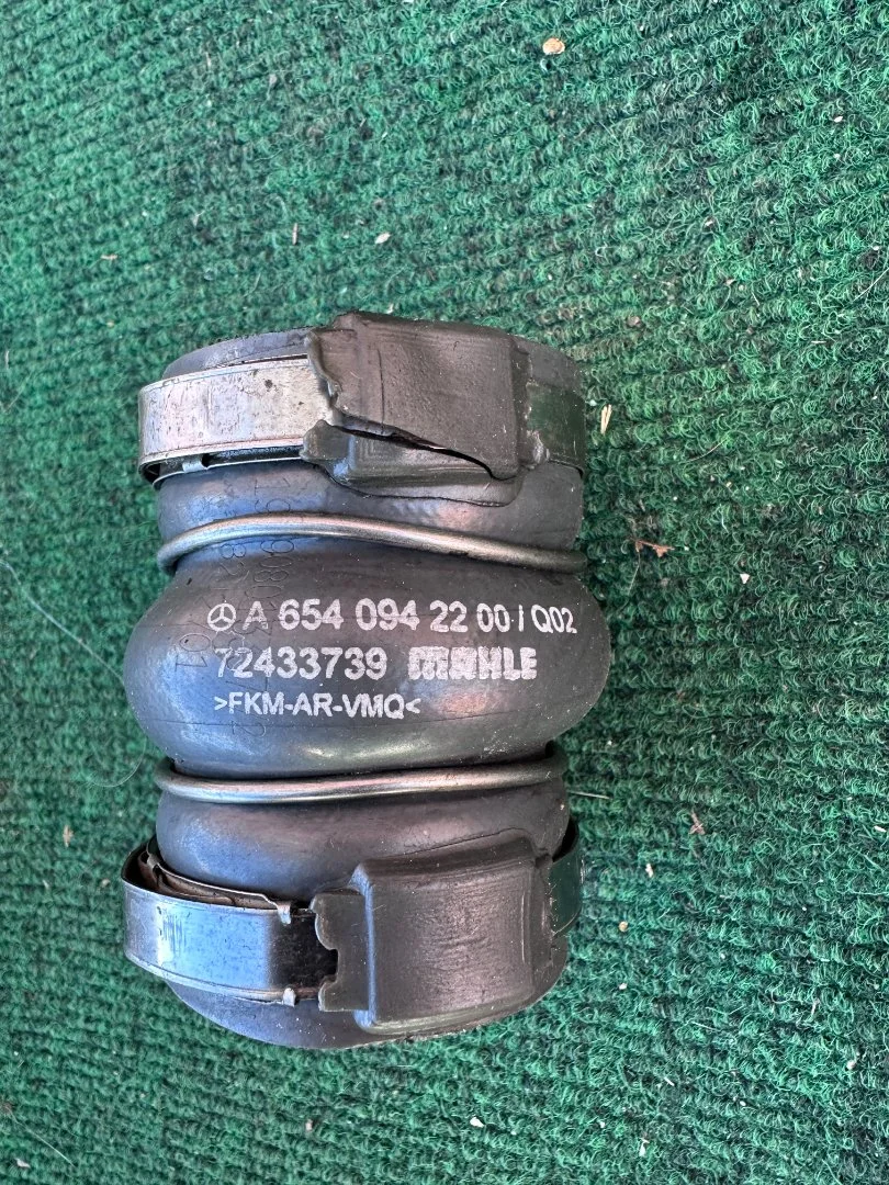 Патрубок впуска Mercedes OM654 (A6540942200) Mahle - миниатюра 2