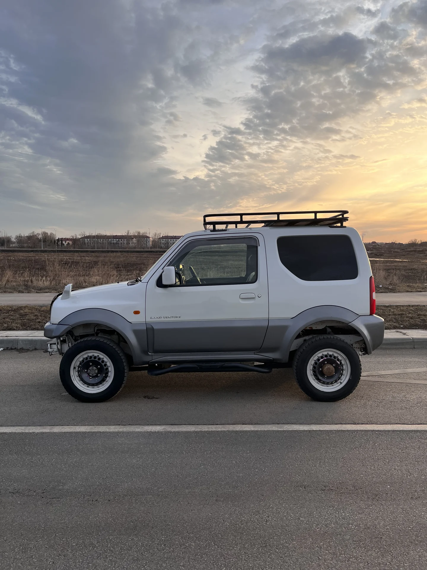 Suzuki Jimny Sierra - миниатюра 5