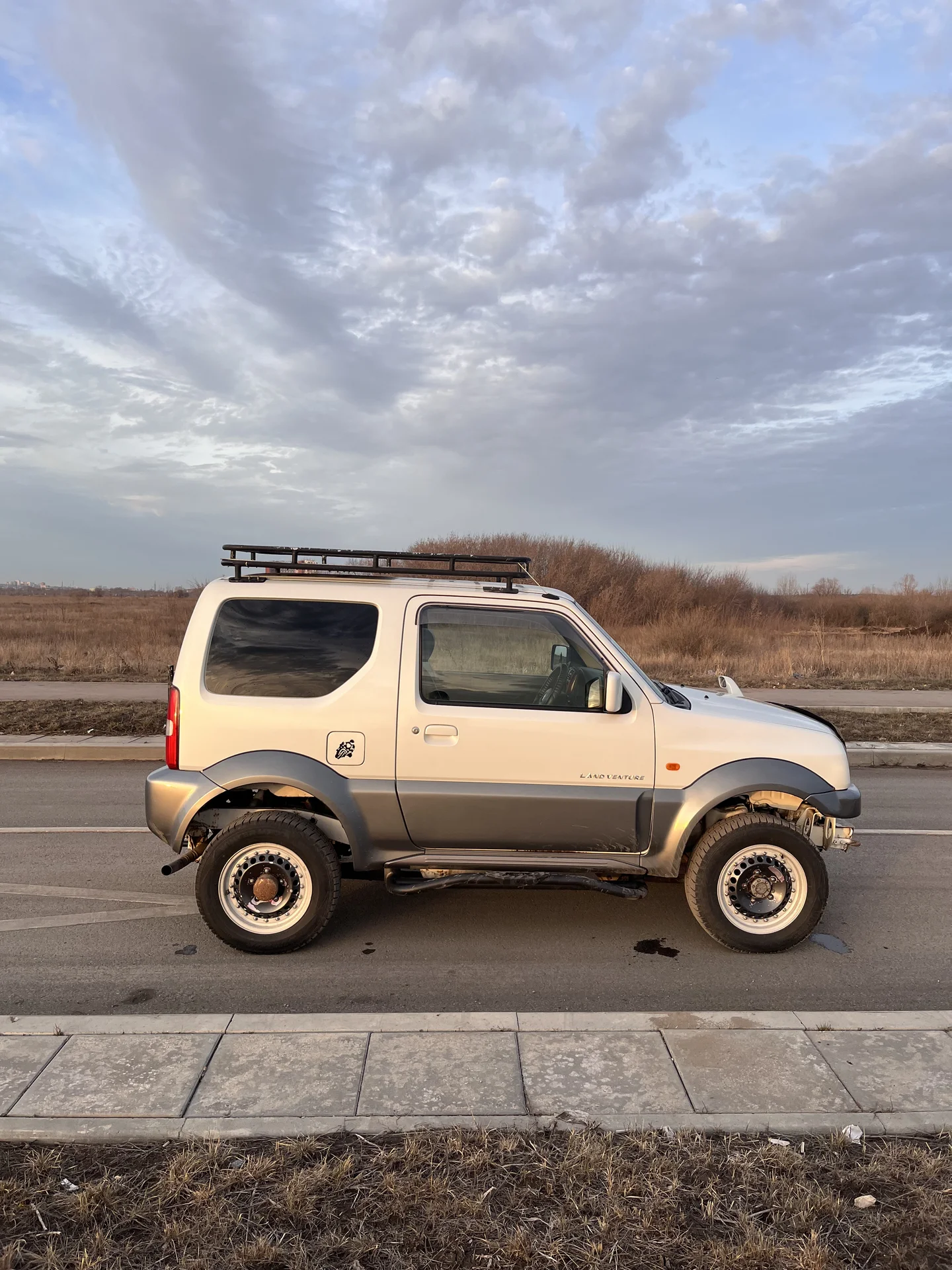 Suzuki Jimny Sierra - миниатюра 6