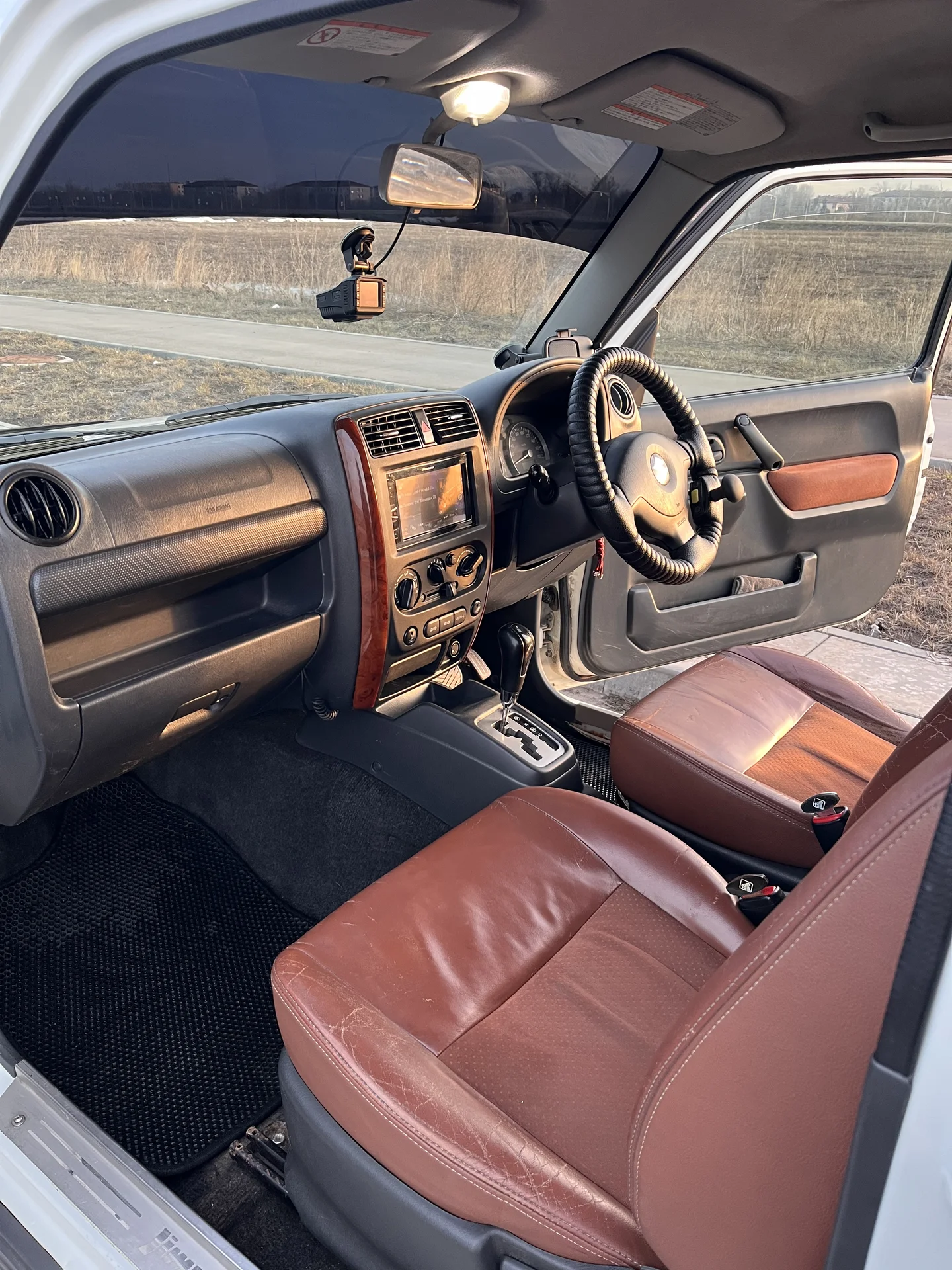 Suzuki Jimny Sierra - миниатюра 11