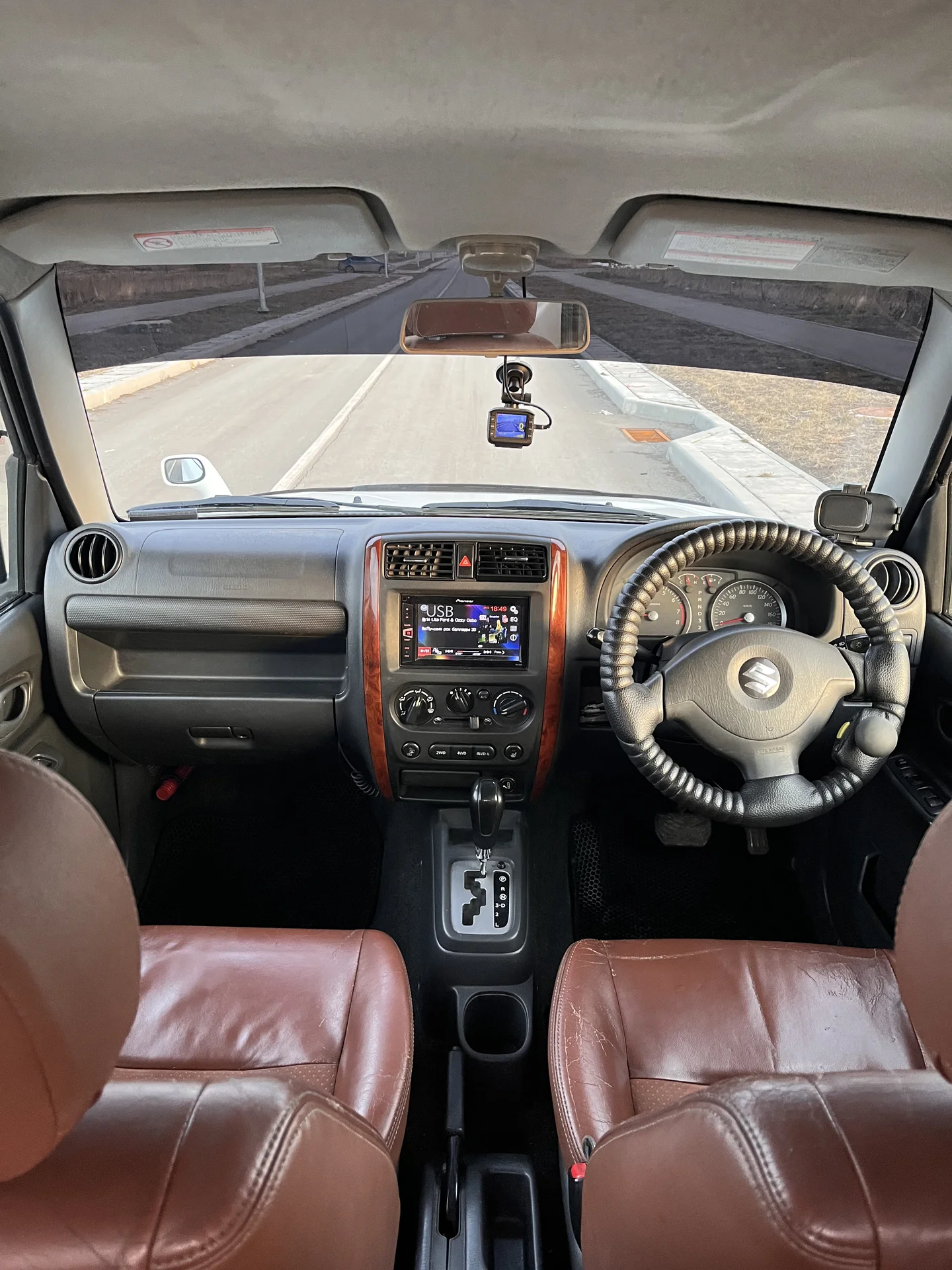 Suzuki Jimny Sierra - миниатюра 14