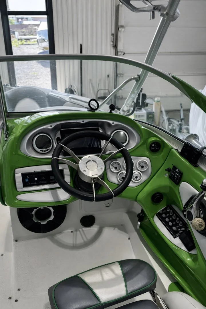 ВейкСерф буксировщик Mastercraft x2 - миниатюра 18
