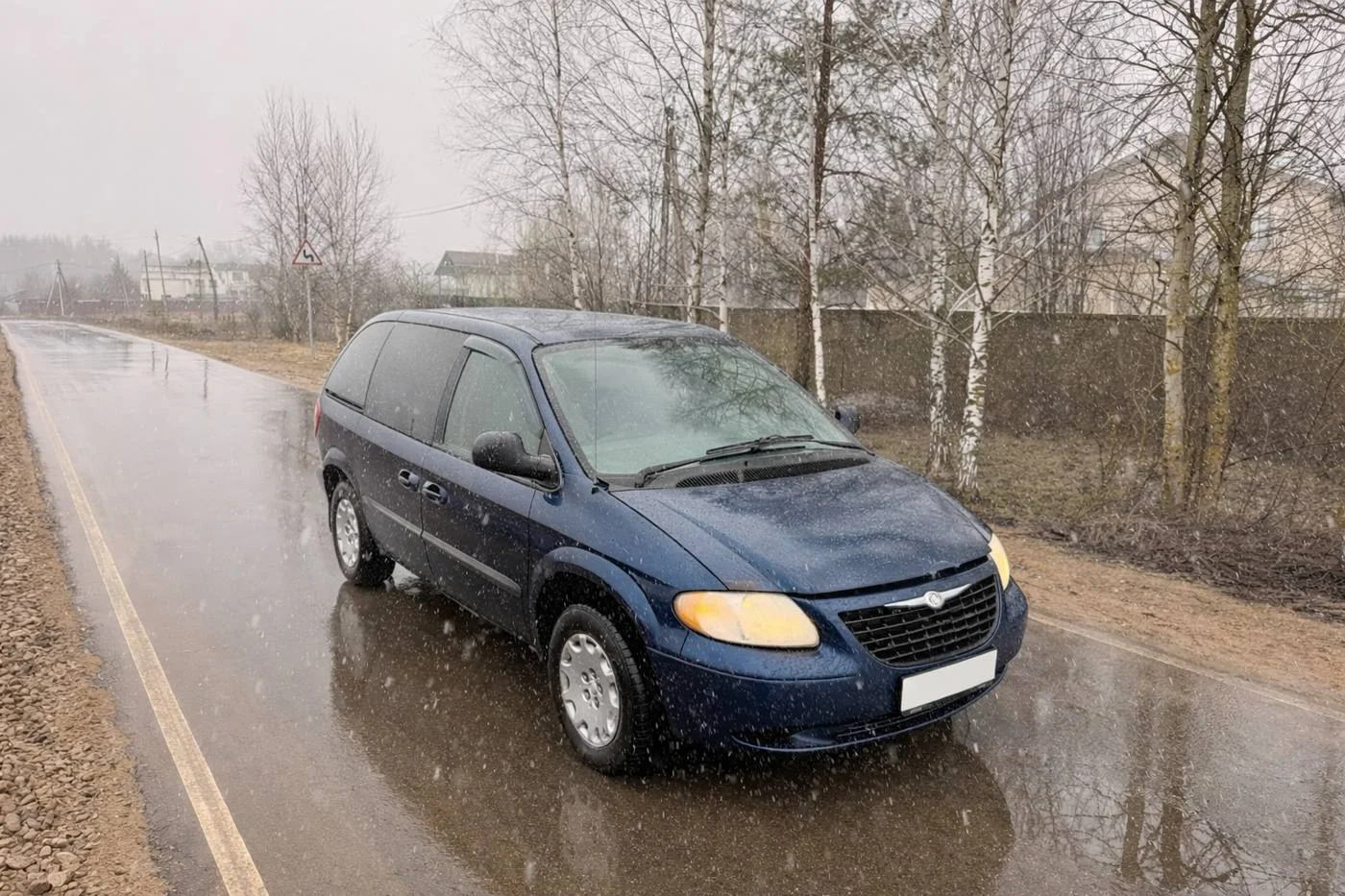 Chrysler Voyager 2.4 AT, 2003 - изображение 1