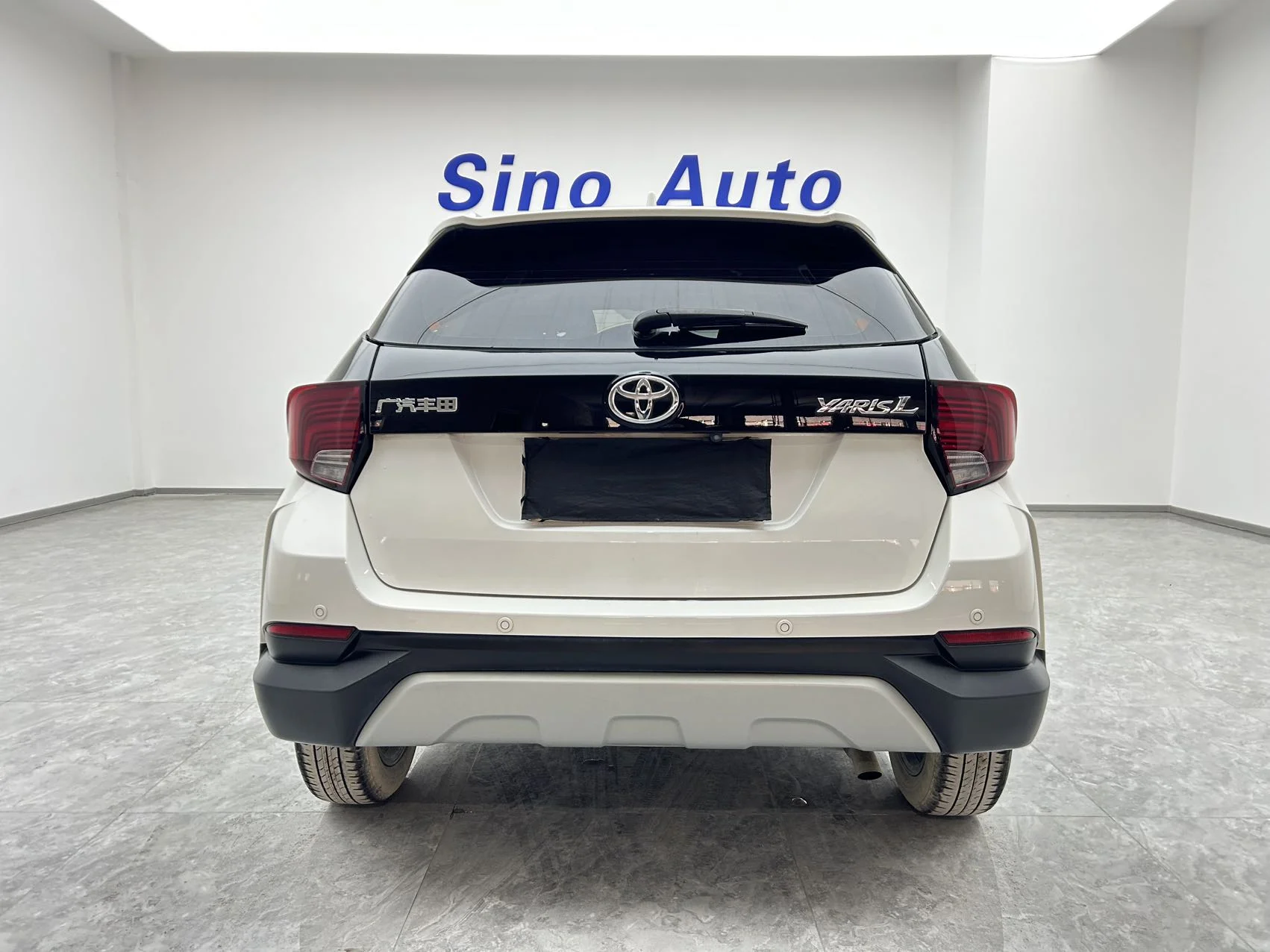 Toyota YARiS L 1.5   2021г - миниатюра 8
