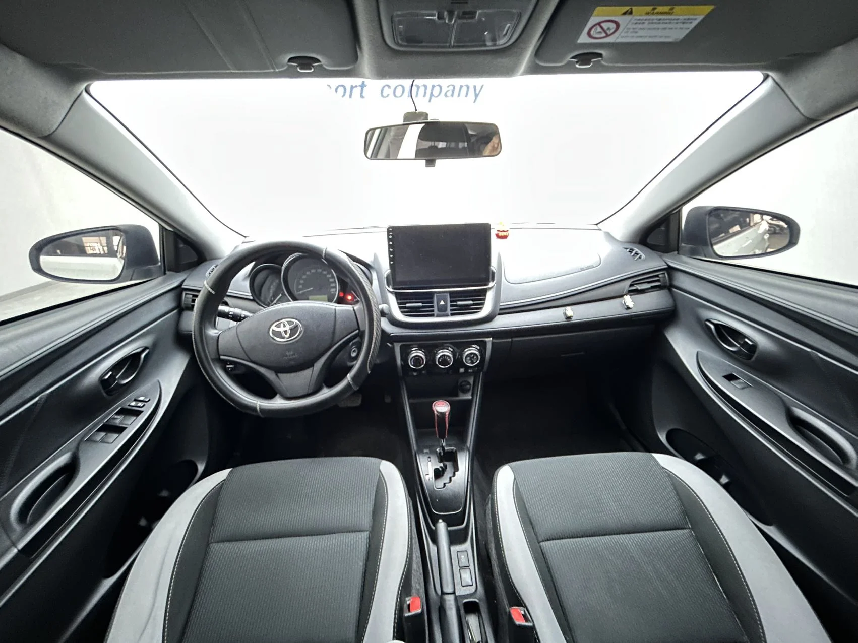 Toyota YARiS L 1.5   2021г - миниатюра 11