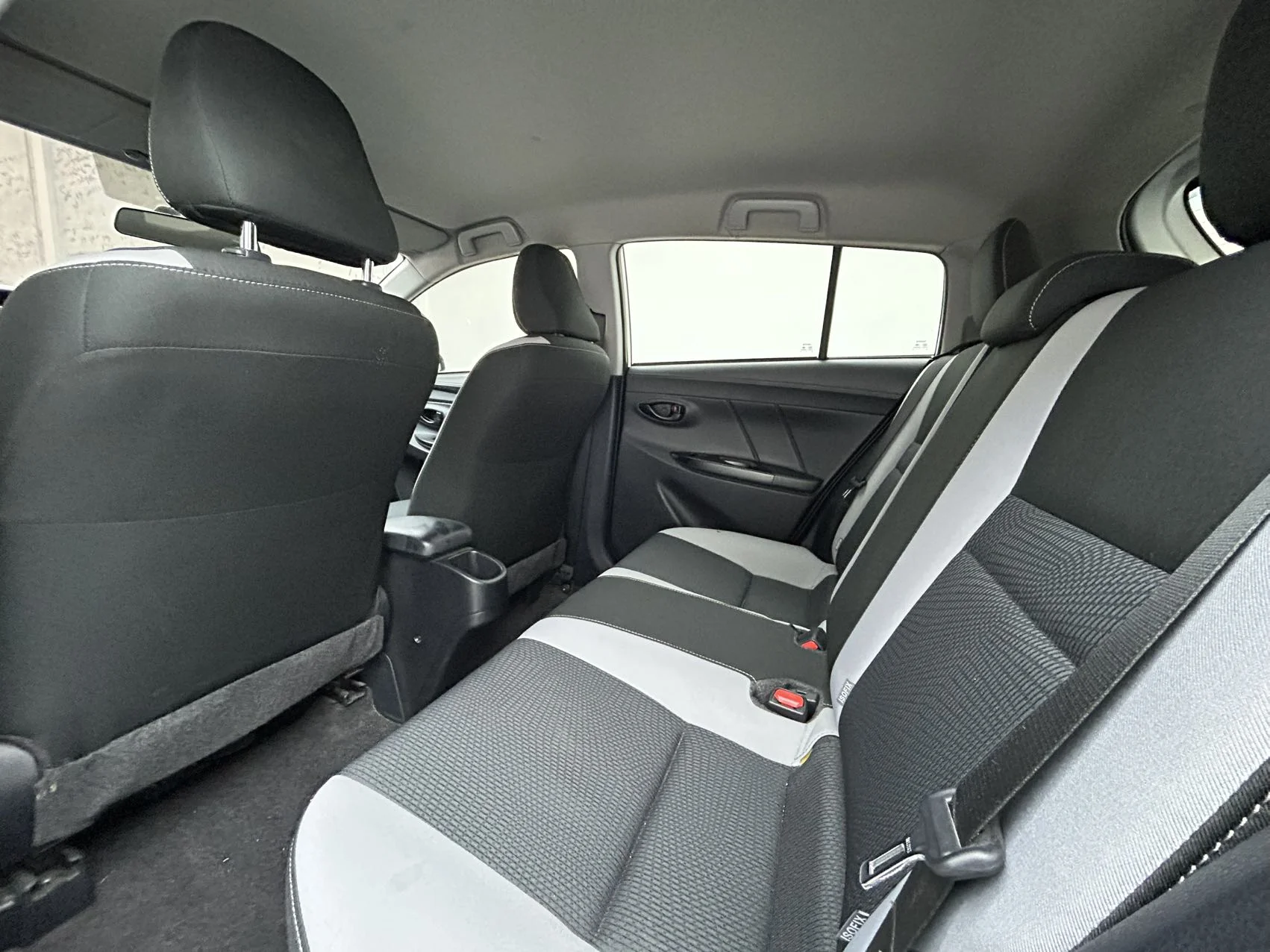 Toyota YARiS L 1.5   2021г - миниатюра 13
