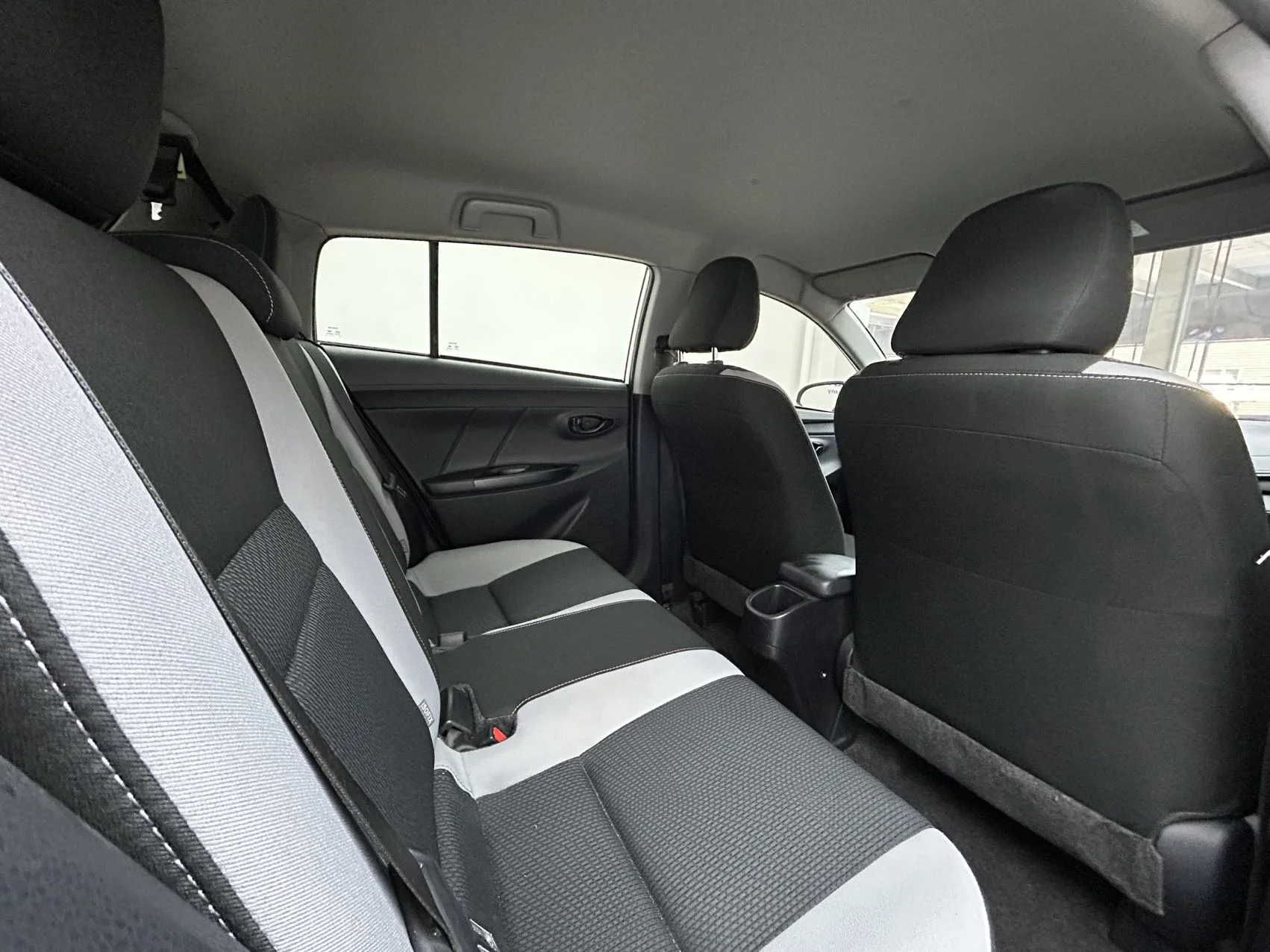Toyota YARiS L 1.5   2021г - миниатюра 14