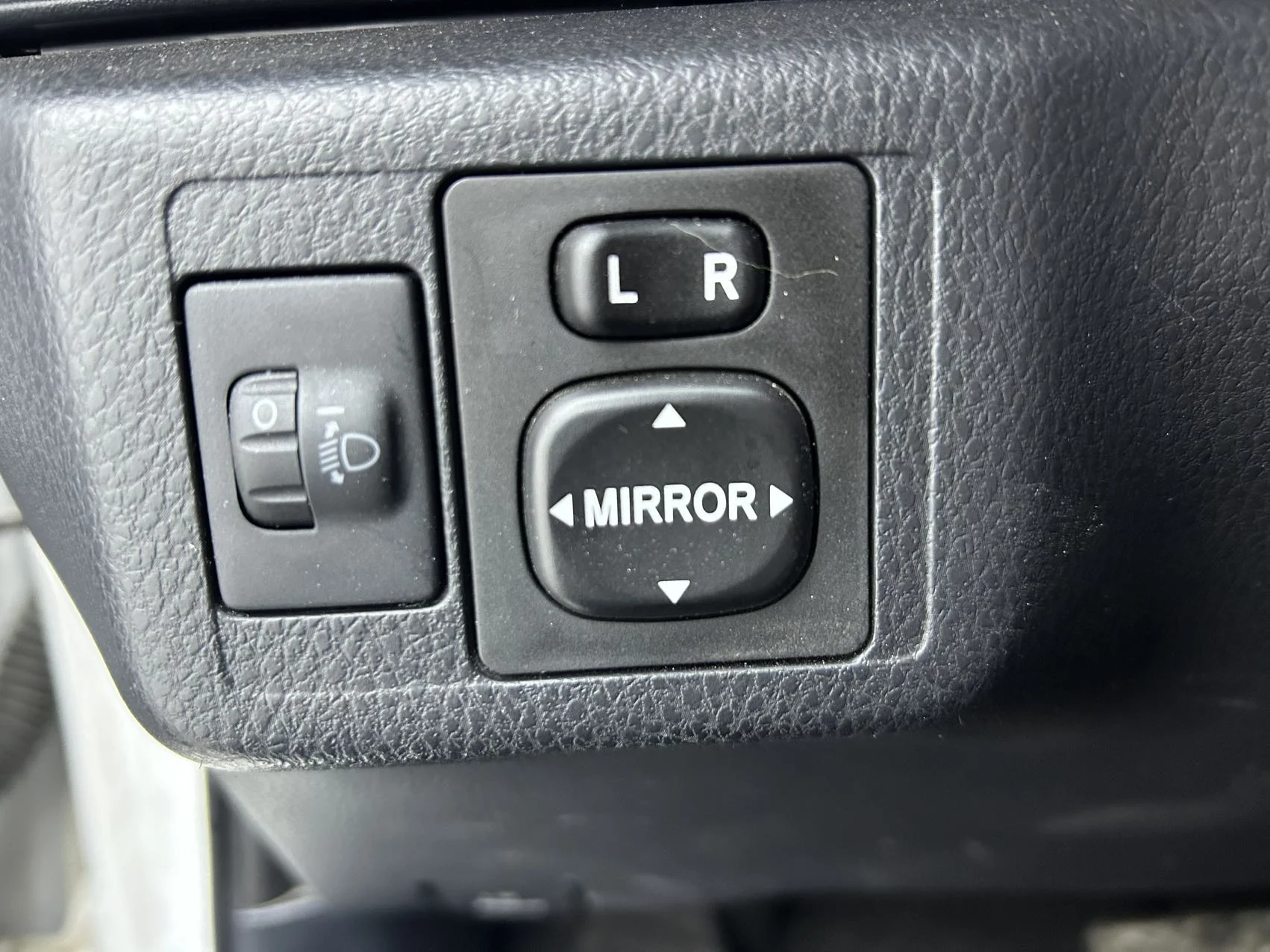 Toyota YARiS L 1.5   2021г - миниатюра 17