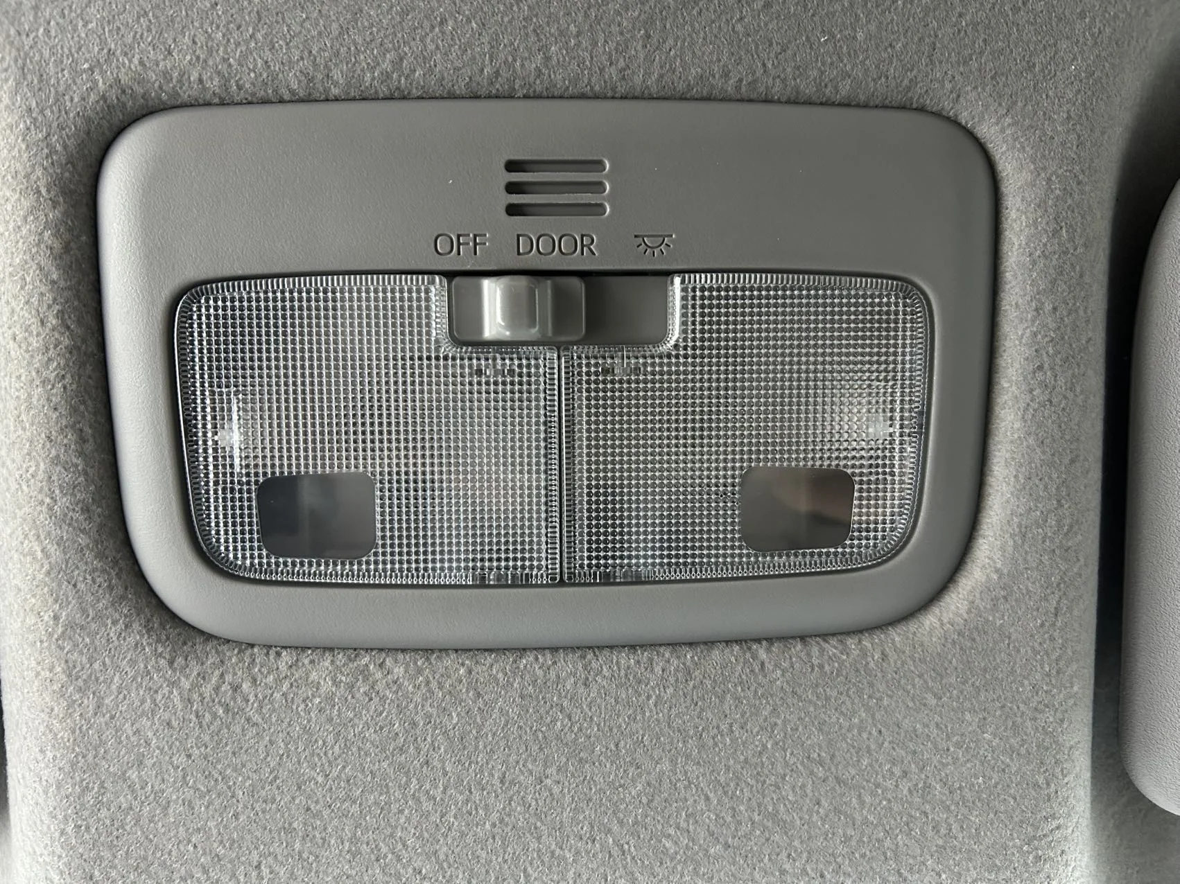 Toyota YARiS L 1.5   2021г - миниатюра 20