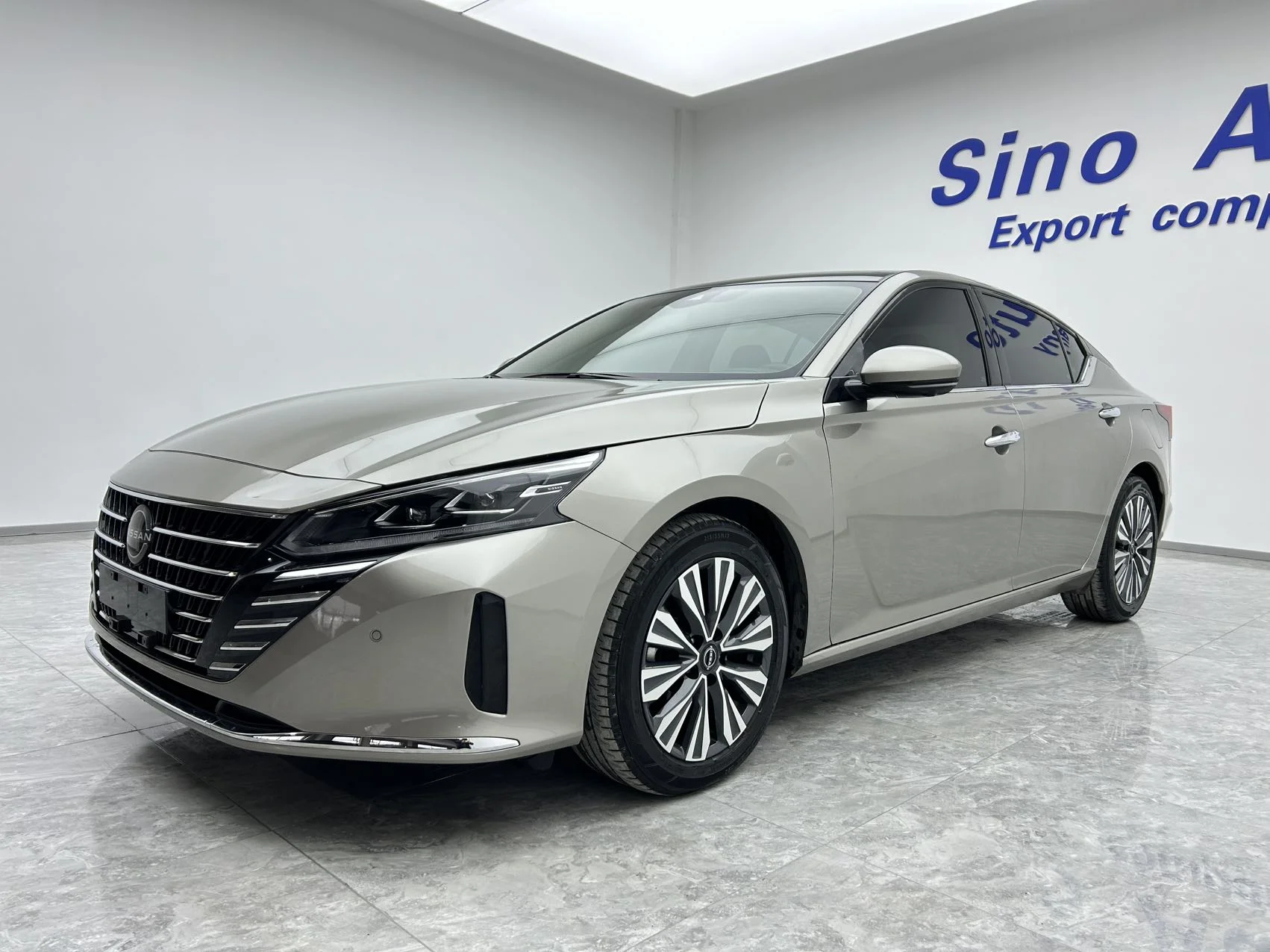 Nissan ALTIMA 2.0 2022г - изображение 1