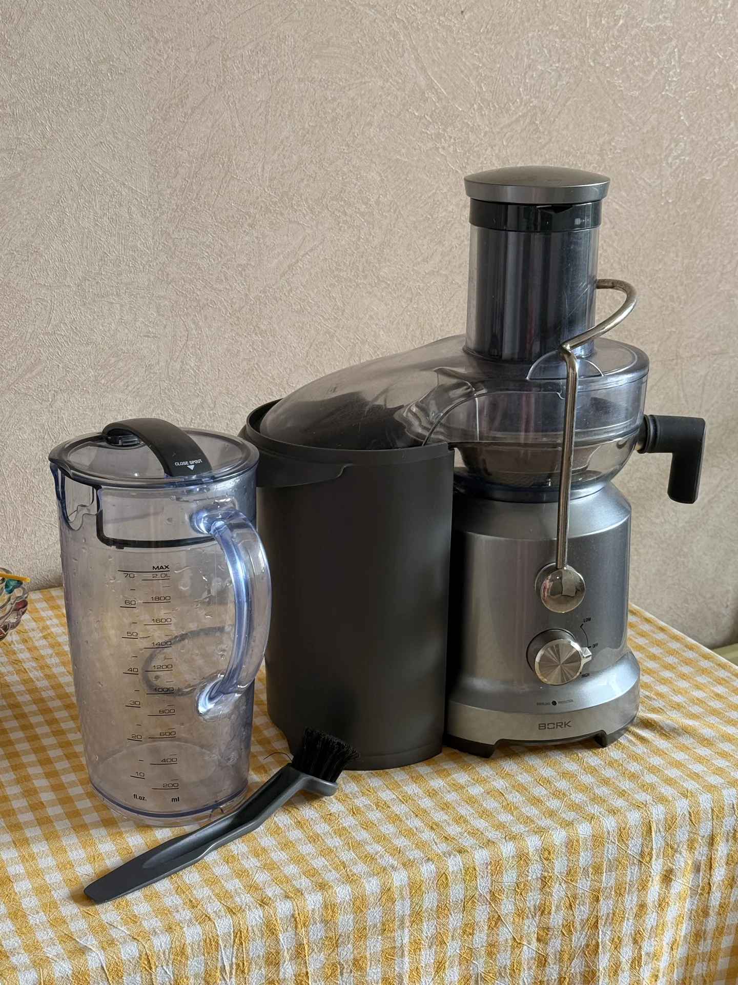 Соковыжималка Bork s701 центробежная - изображение 1