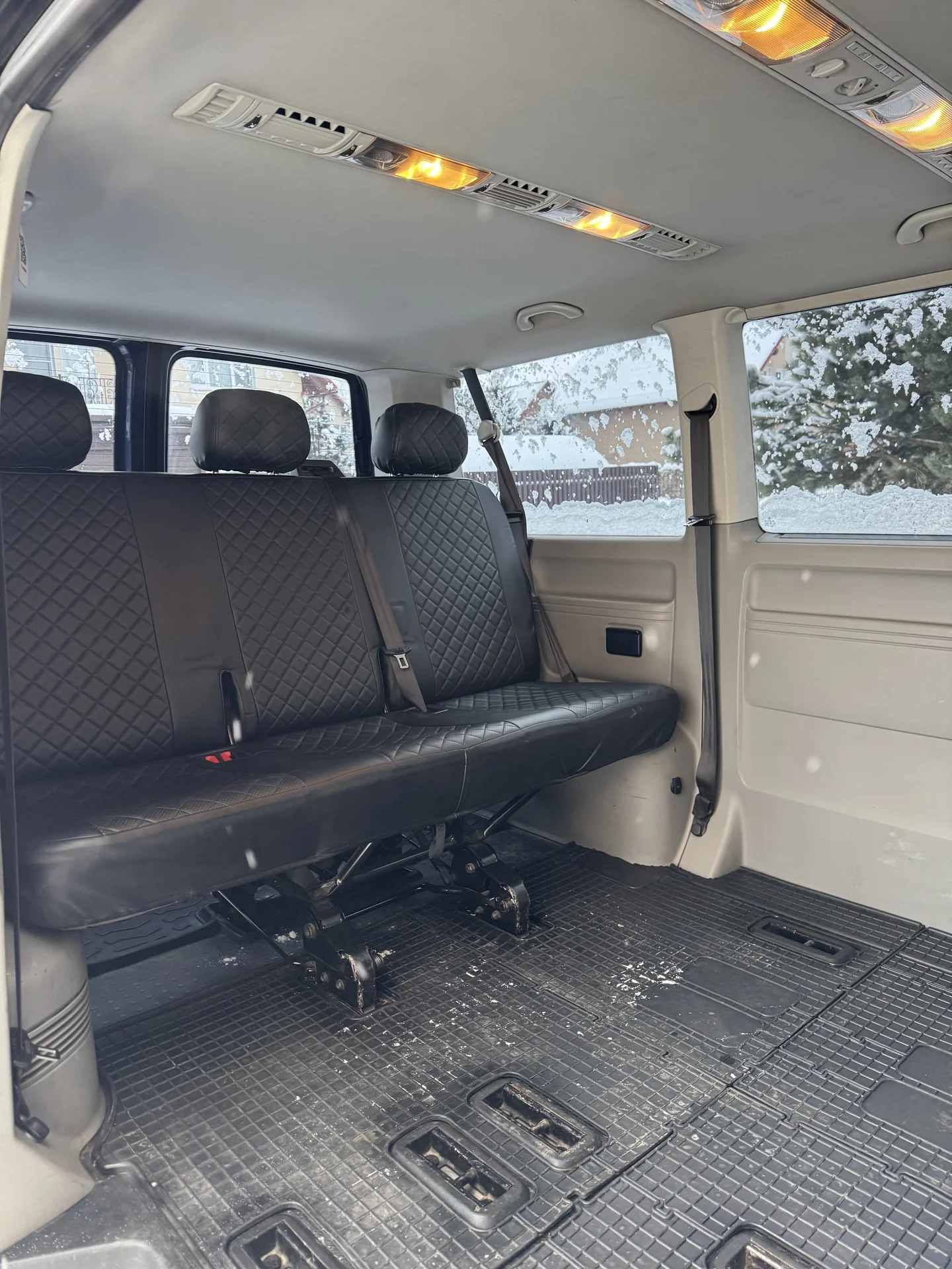 VW Caravelle 2.0 MT, 2012г., 325000 - миниатюра 12