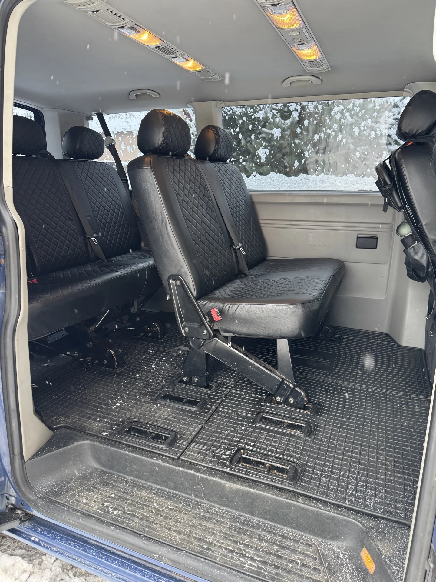 VW Caravelle 2.0 MT, 2012г., 325000 - миниатюра 13