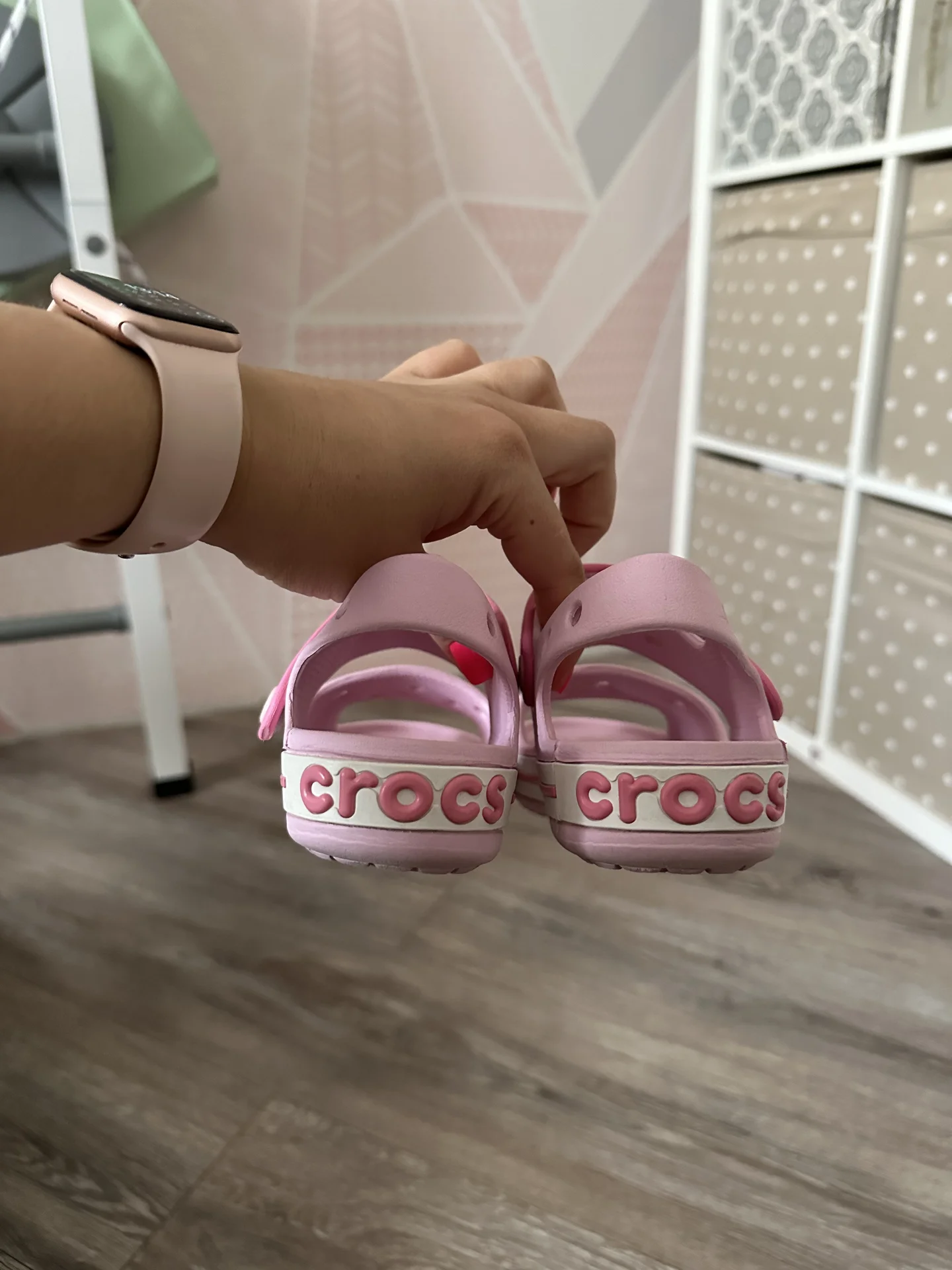 Сандали для девочки Crocs j1 - миниатюра 3