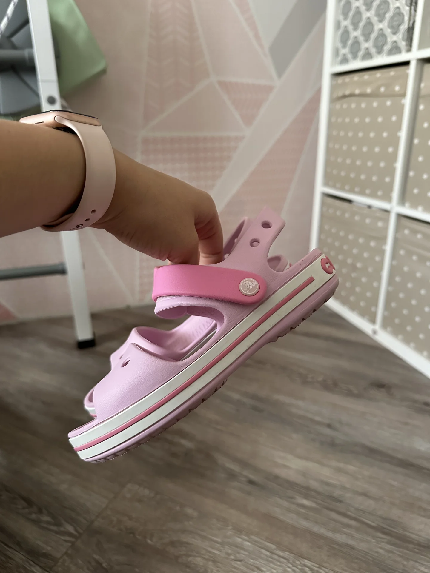 Сандали для девочки Crocs j1 - миниатюра 4