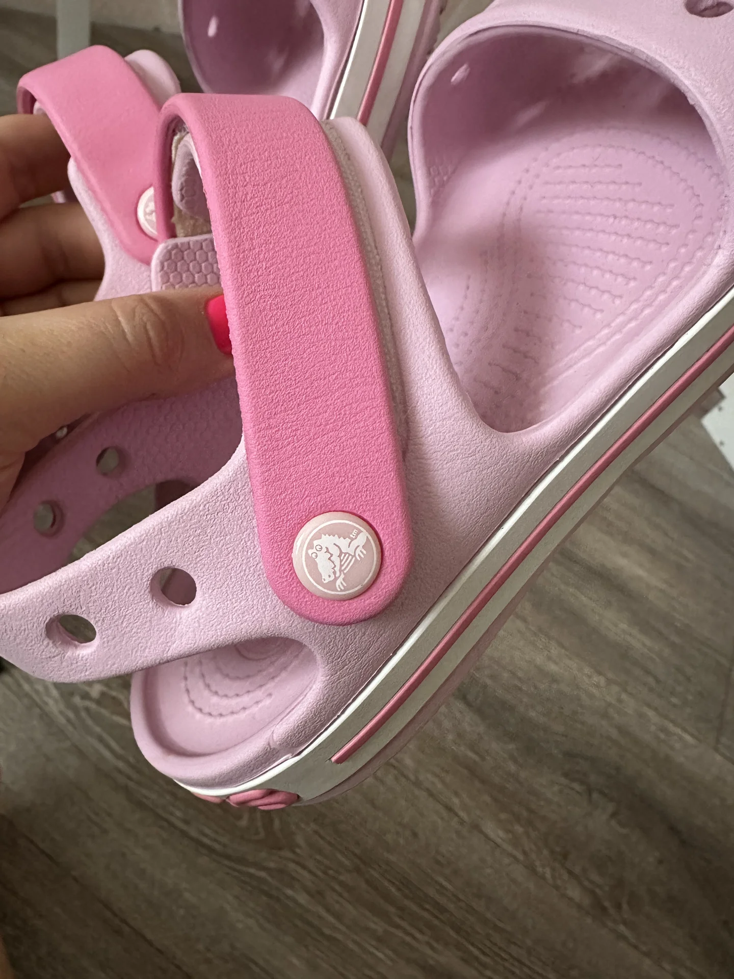 Сандали для девочки Crocs j1 - миниатюра 5