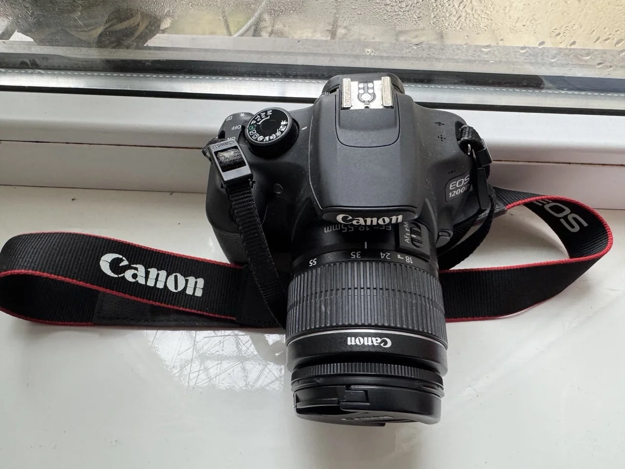 Фотоаппарат Canon 1200d