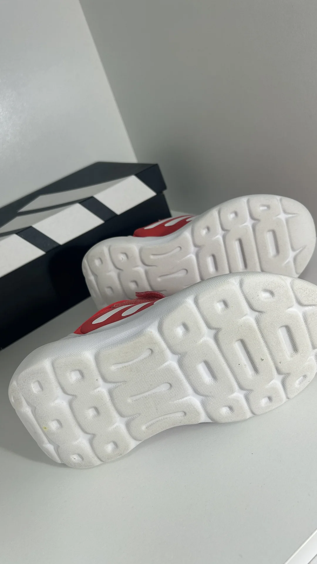 Кроссовки детские Adidas 29 - миниатюра 4