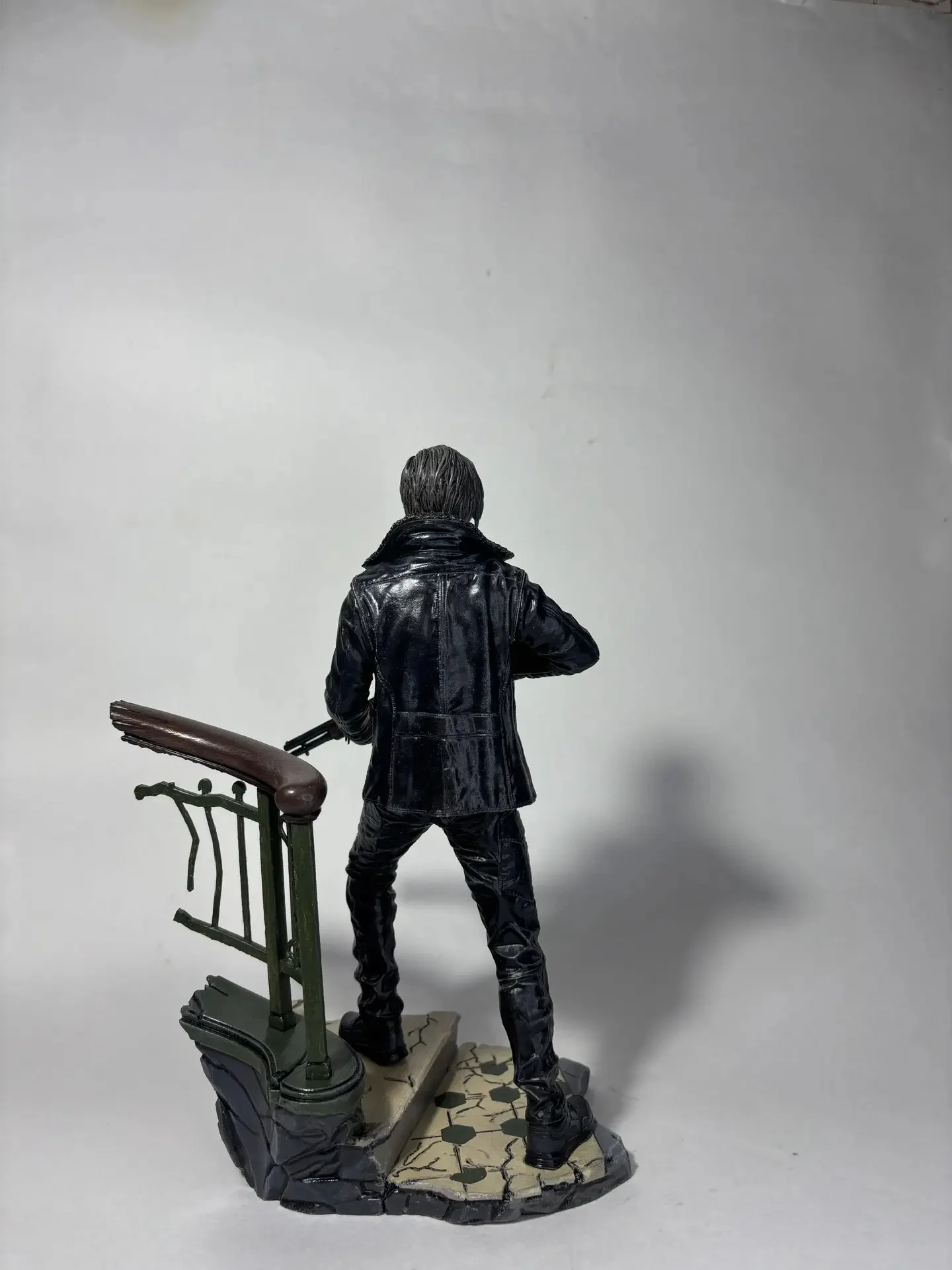 Resident evil requiem leon kennedy - миниатюра 2