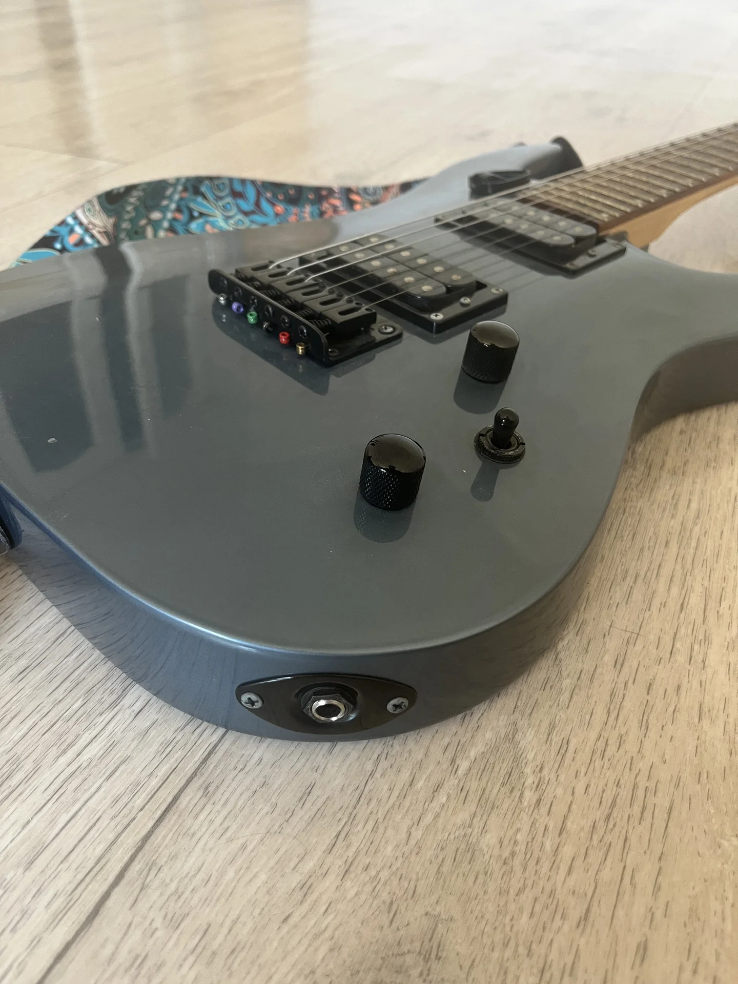 Электрогитара Cort KX100 с комбиком и аксессуарами - миниатюра 2