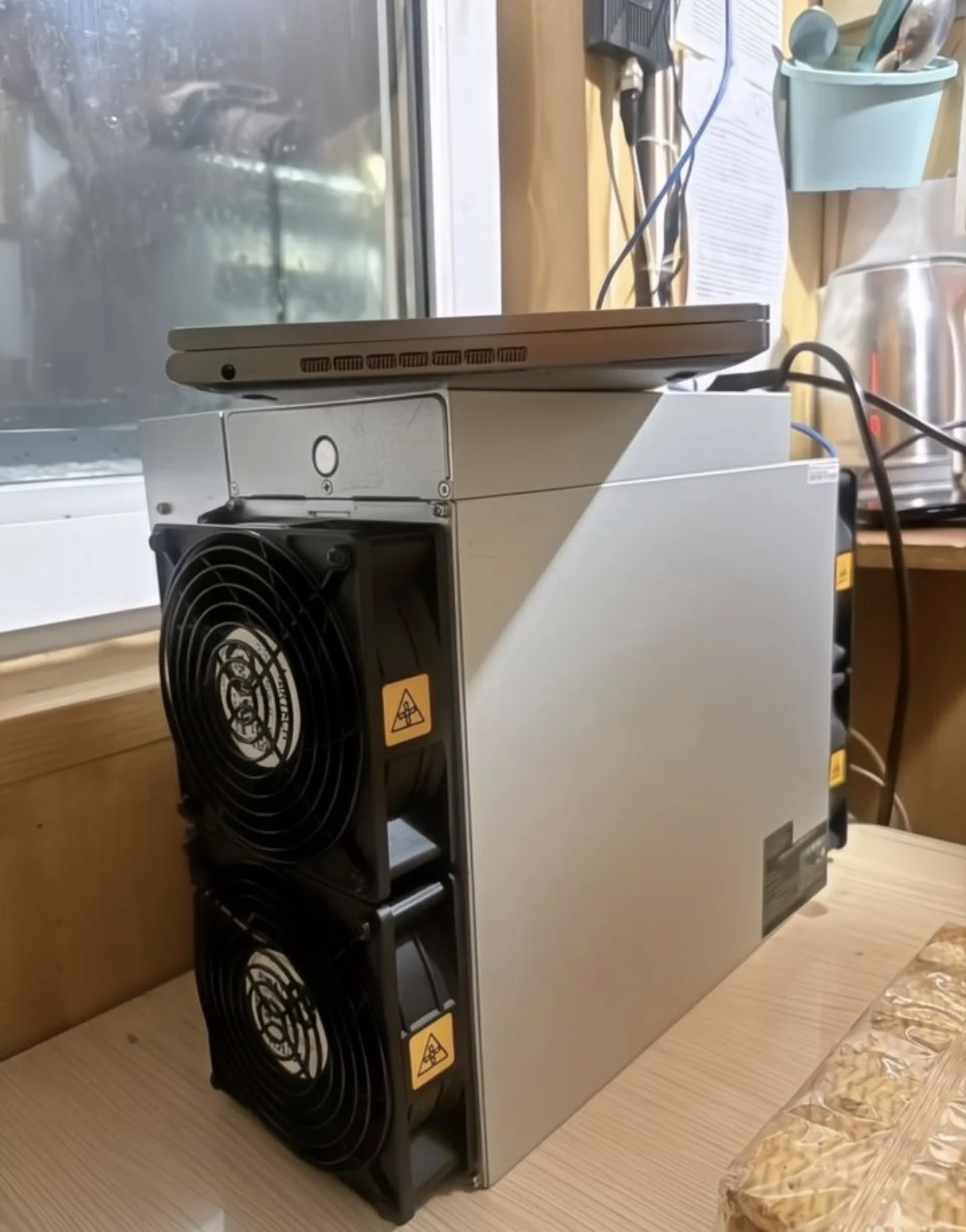 Antminer S19 K Pro 120th - миниатюра 3
