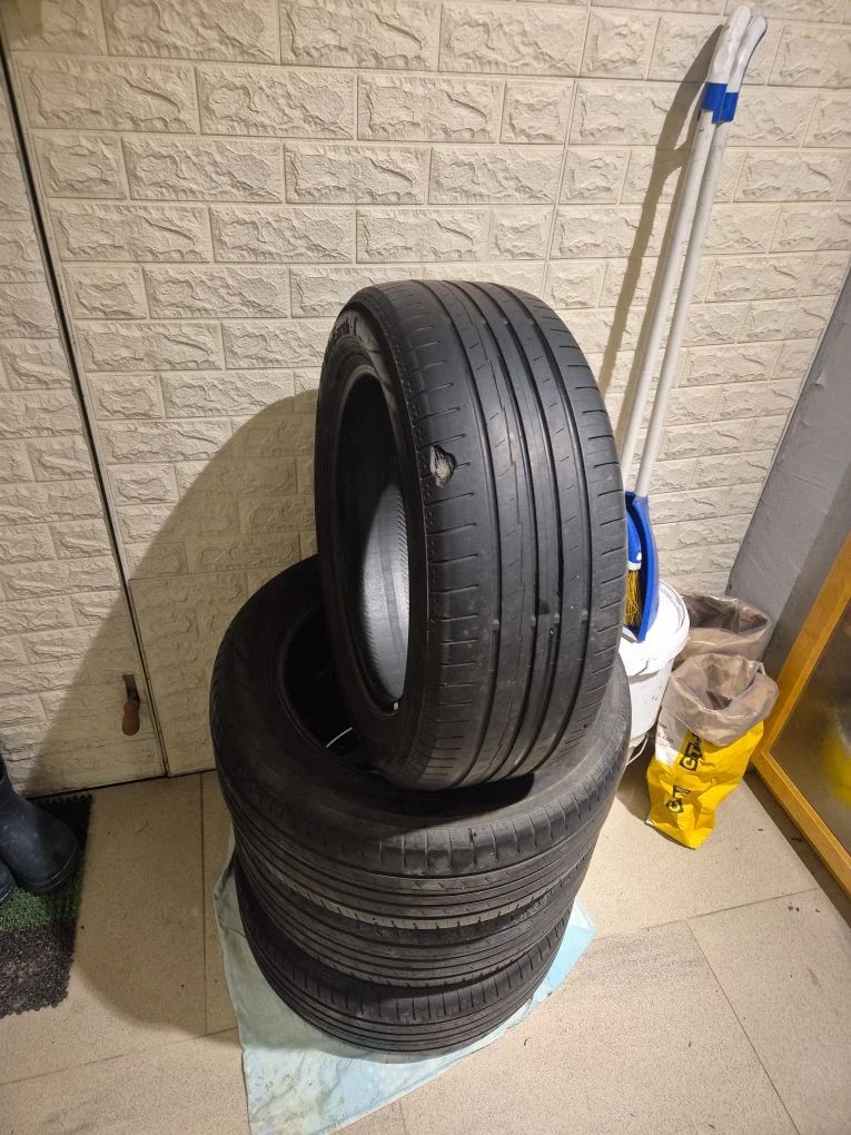 Комплект летних шин Yokohama BluEarth AE50 205/55 R16 91 - миниатюра 2