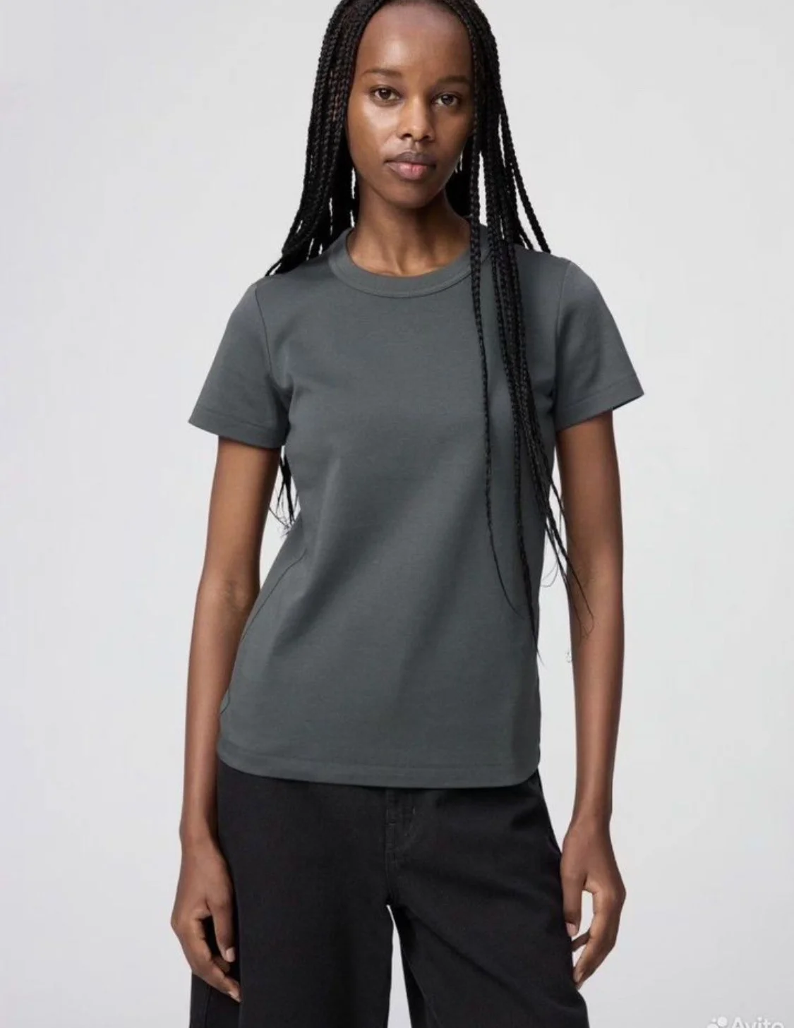 Uniqlo U M,L,XL женская футболка Европа - миниатюра 2