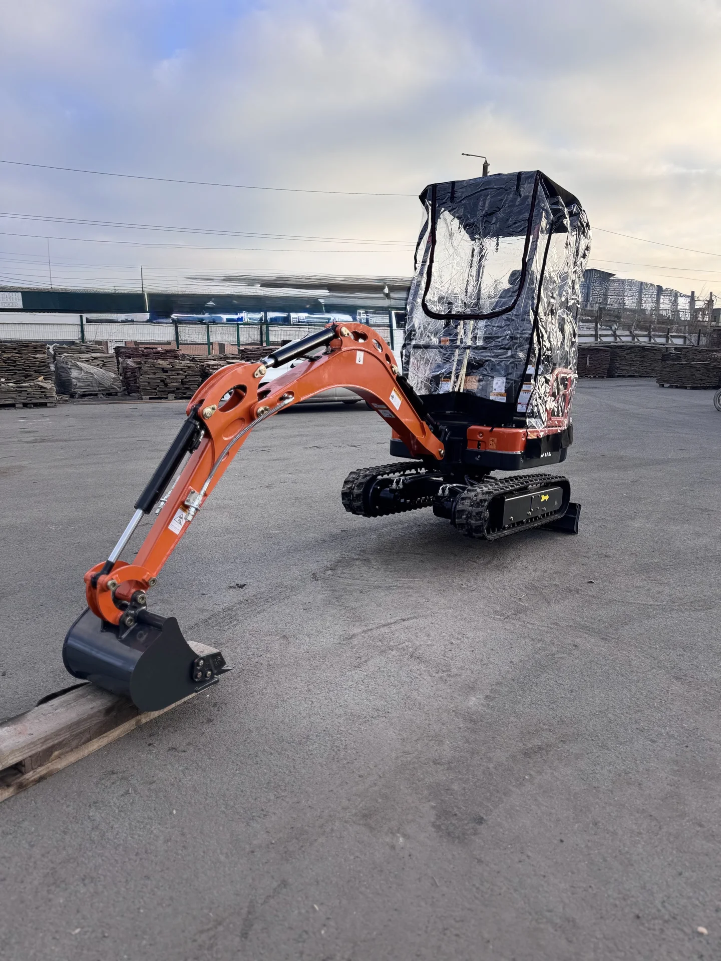 Мини экскаватор SHANDING SD17E - миниатюра 3