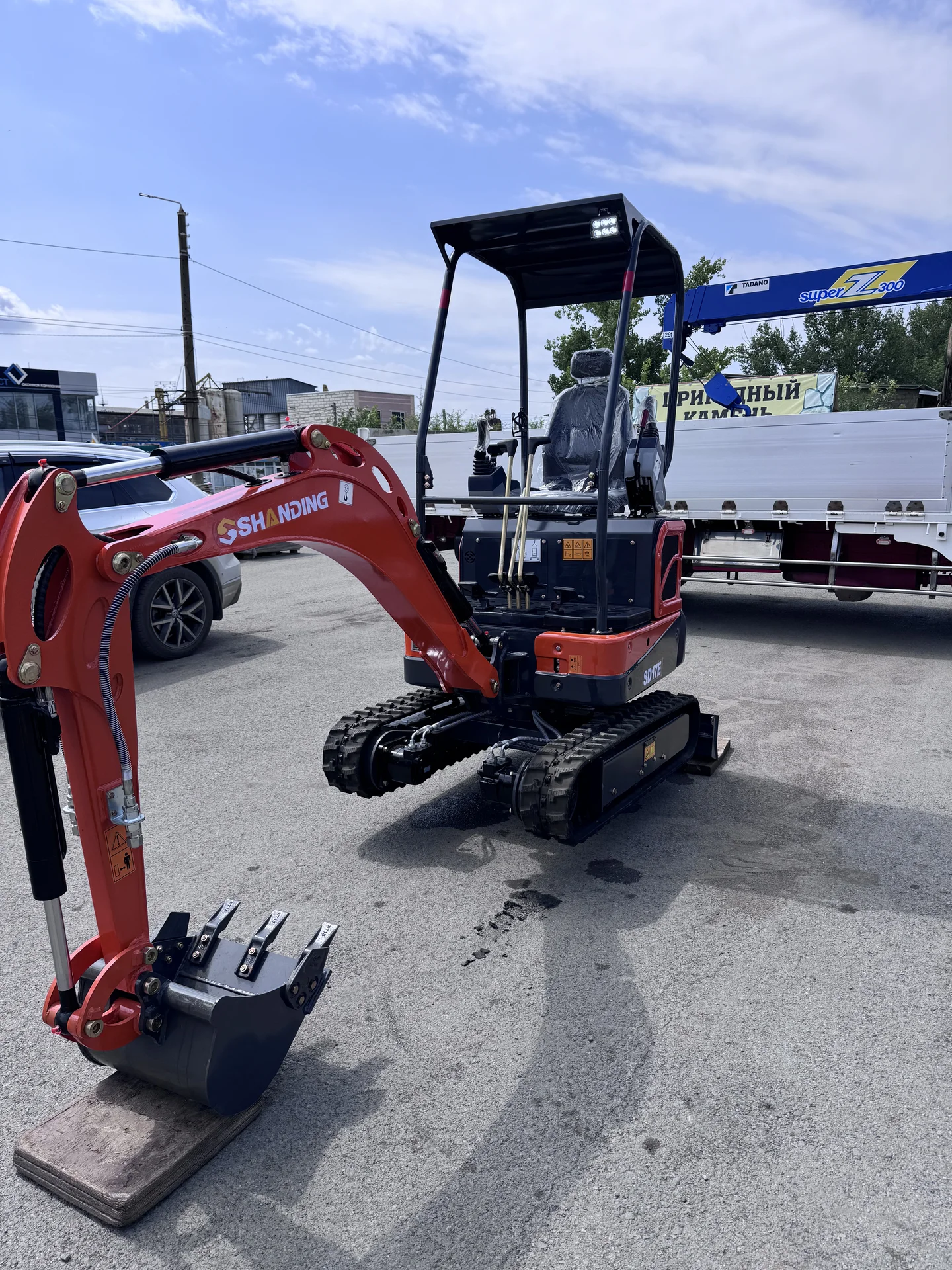 Мини экскаватор SHANDING SD17E - миниатюра 9