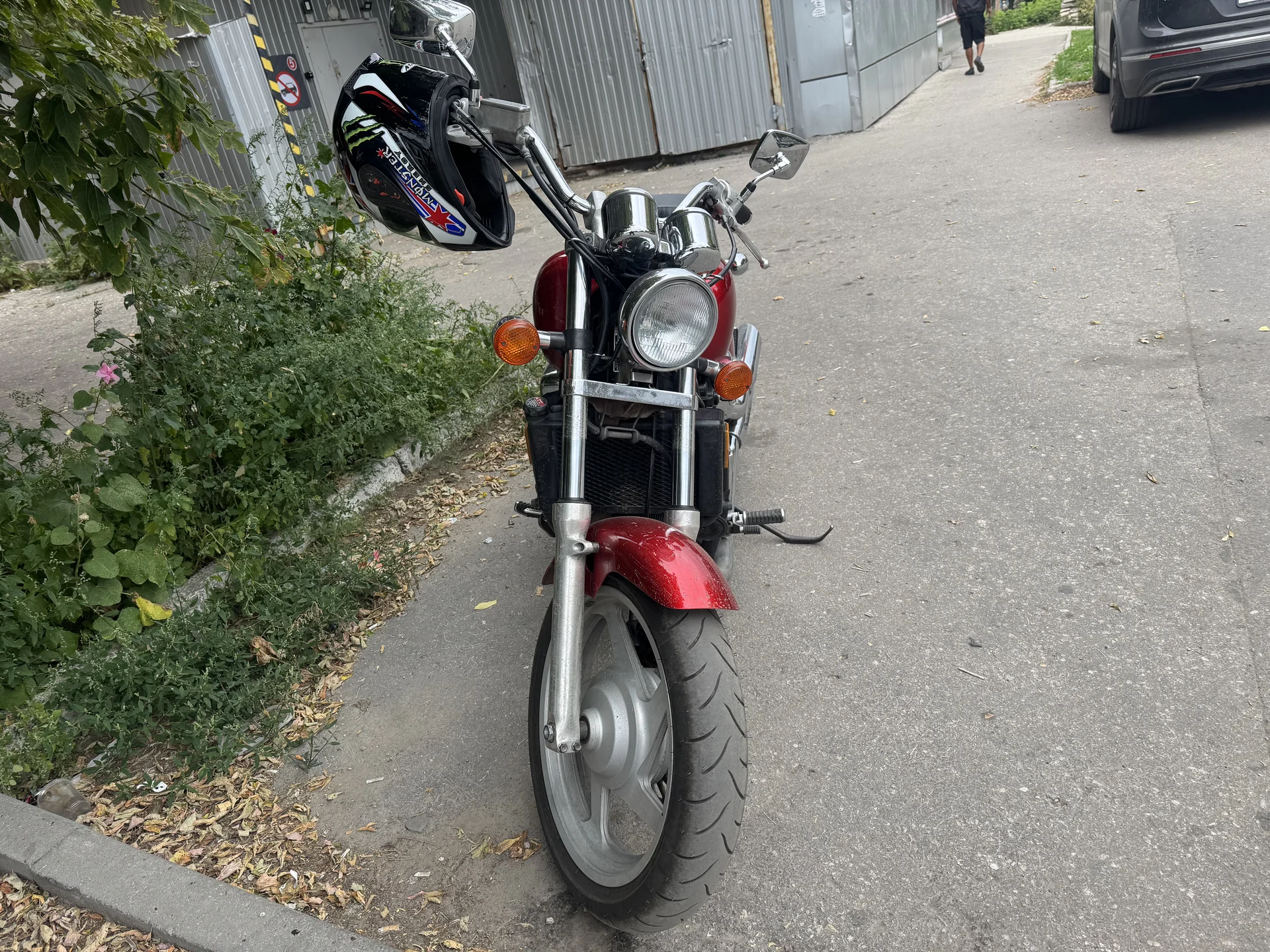 Honda Magna VF750CR - миниатюра 2