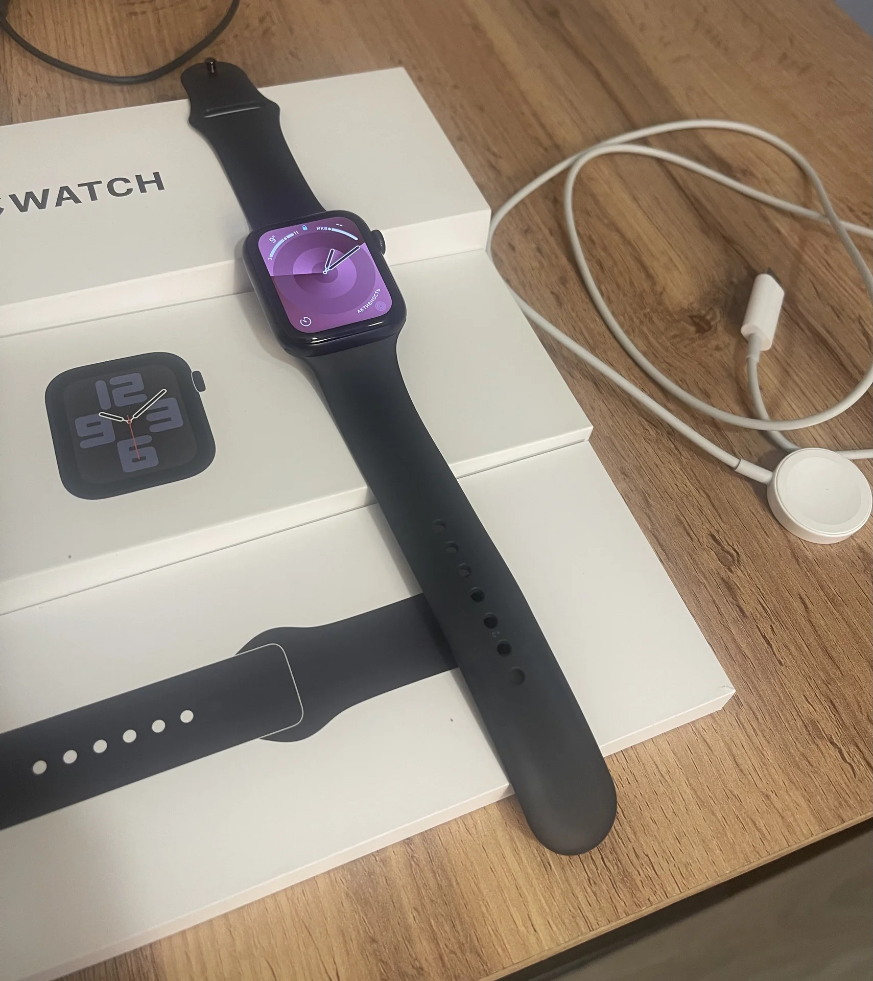 Apple Watch SE 44мм - изображение 1