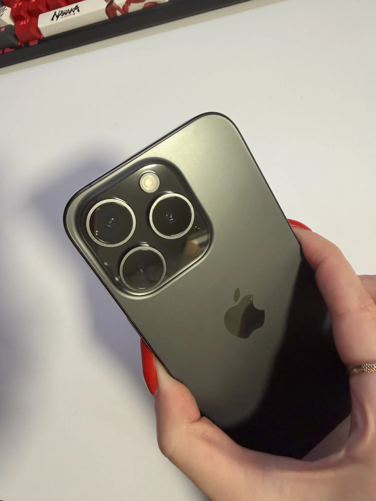iPhone 15 Pro 128 ГБ SIM+eSIM - миниатюра 3
